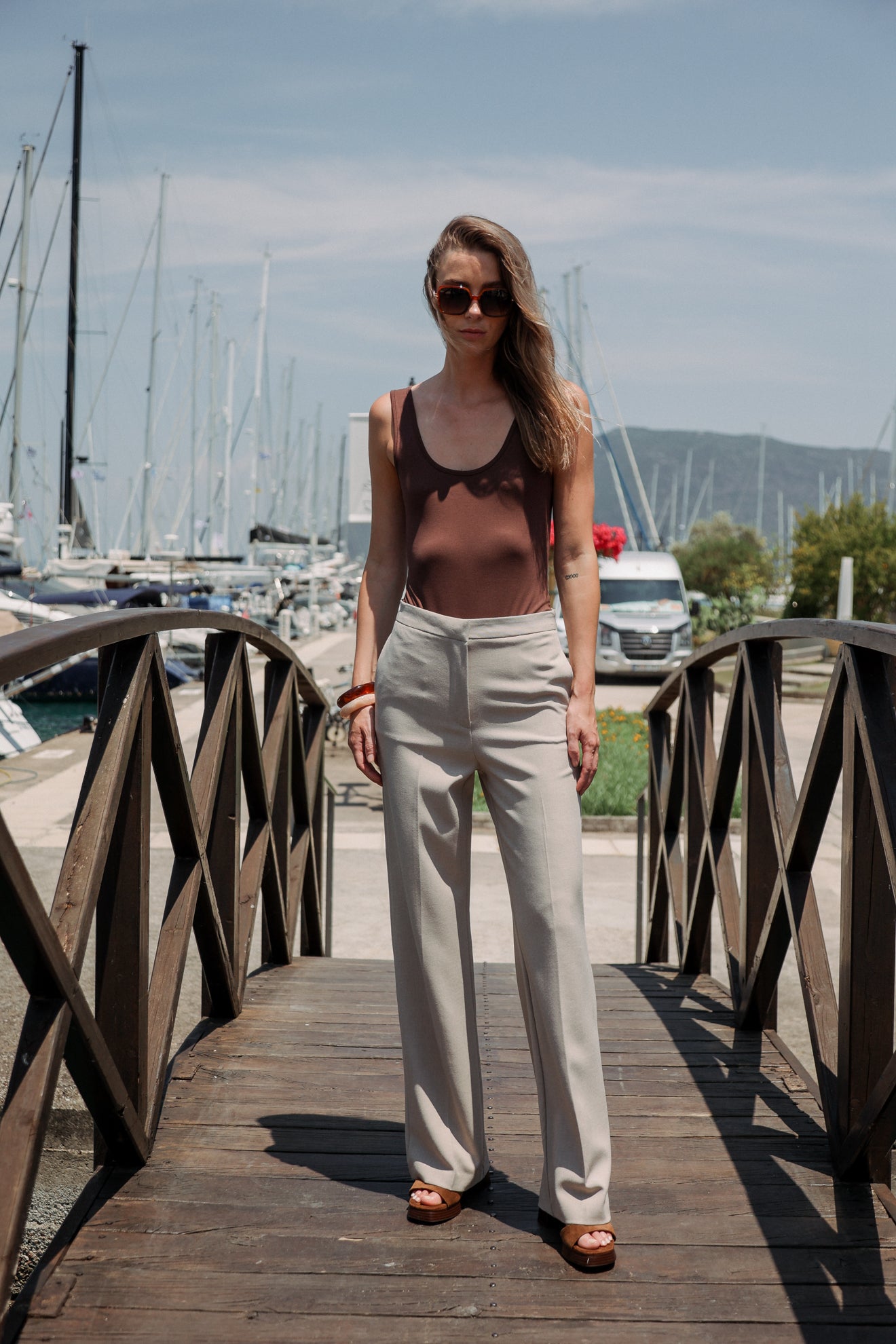 Φαρδύ παντελόνι με σχέδιο ύφανσης