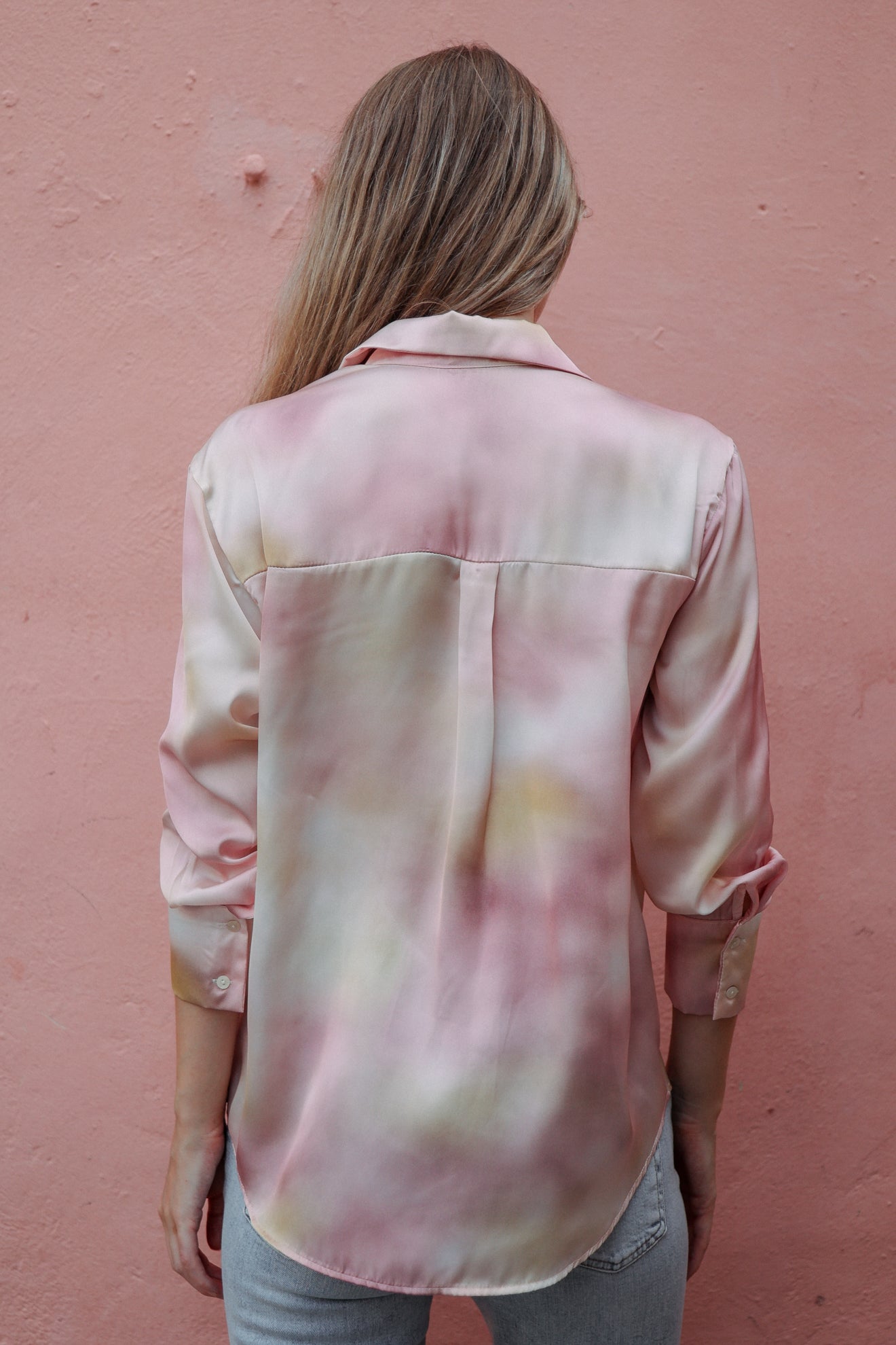 Εμπριμέ πουκάμισο σατέν