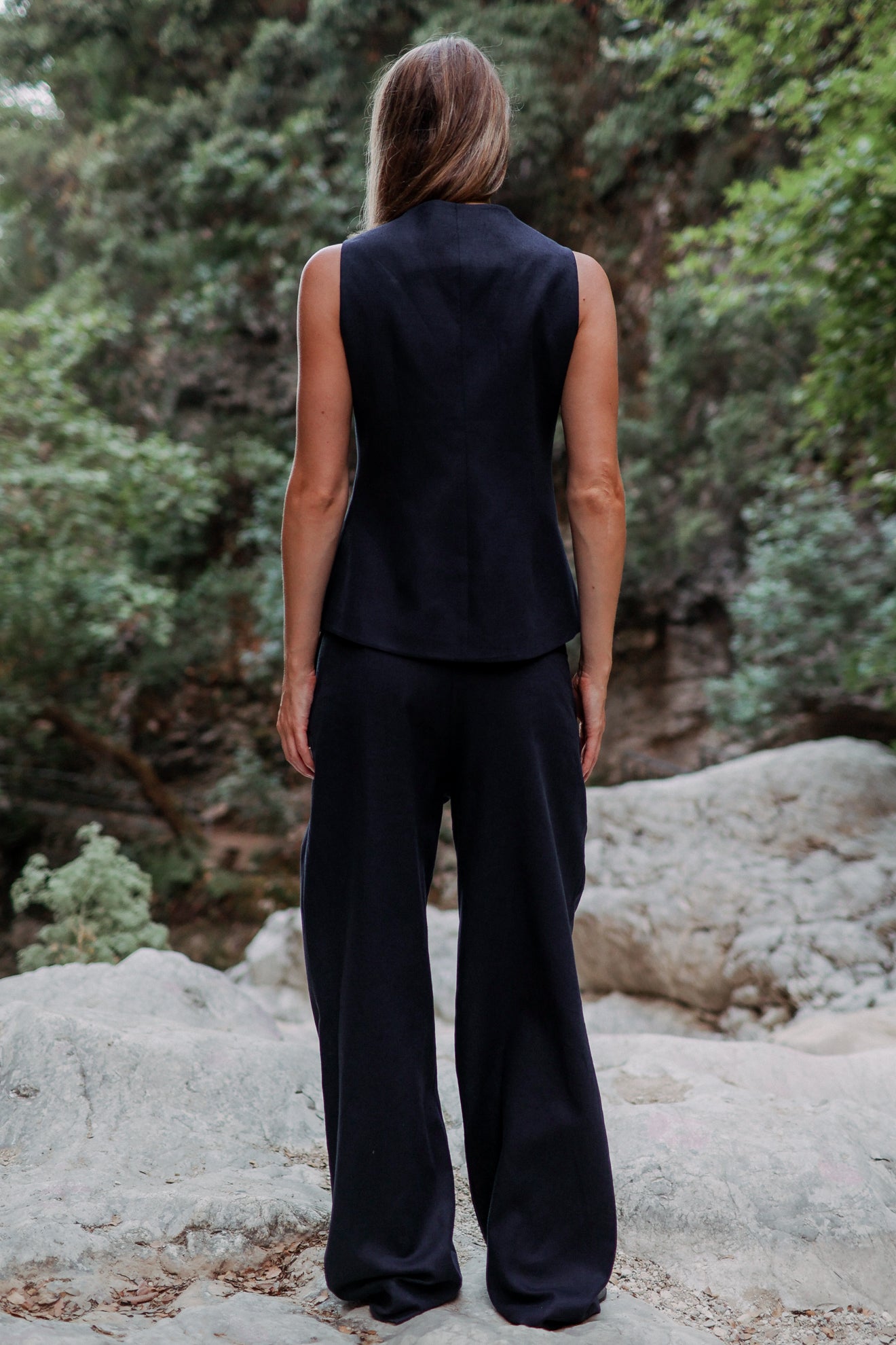 Γιλέκο με χρυσαφί κουμπιά