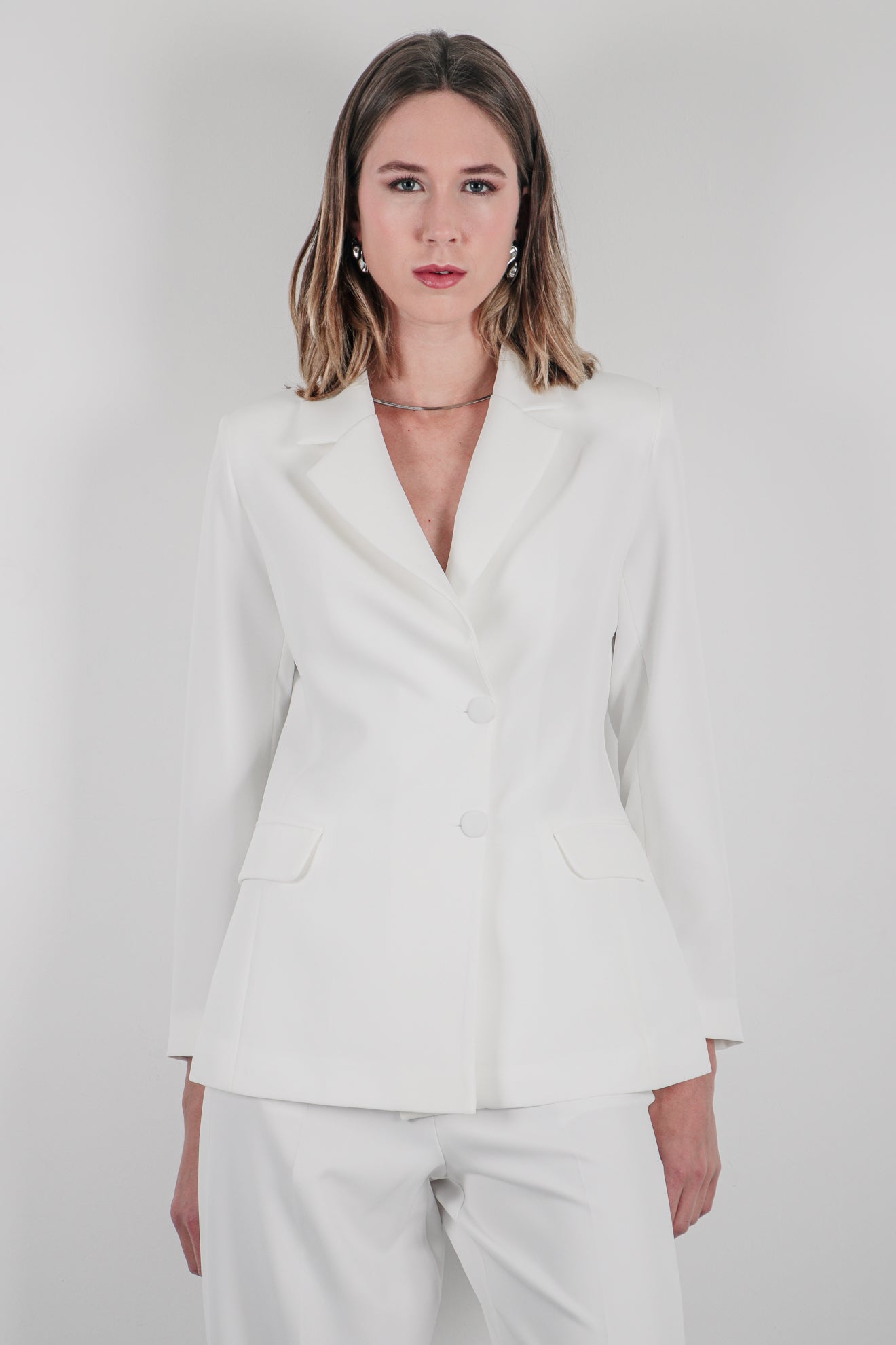 Μεσάτο μπλέιζερ κουστουμιού