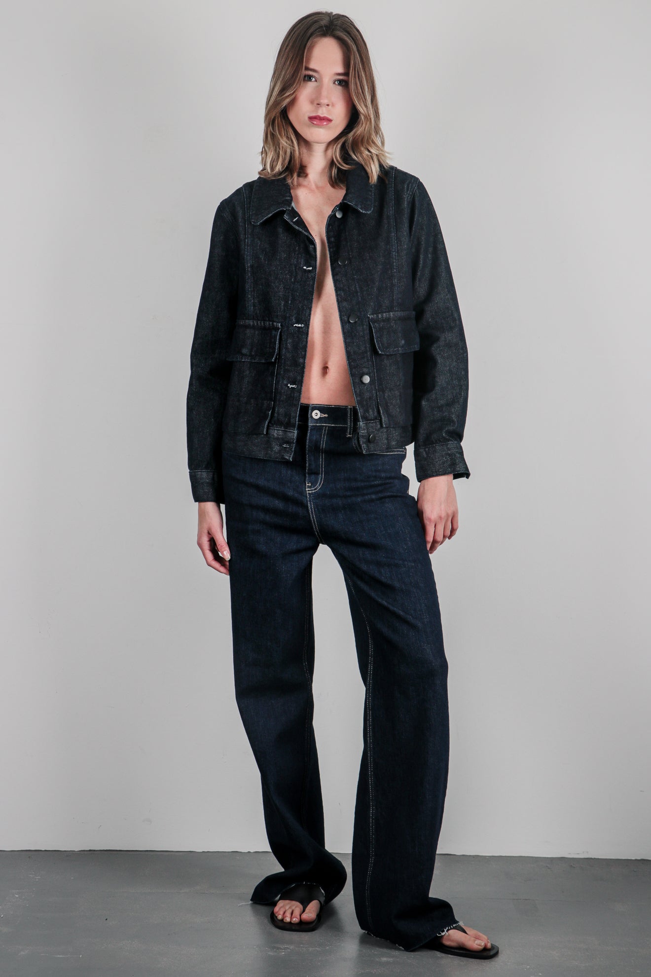 Μπουφάν ντένιμ με τσέπες patch