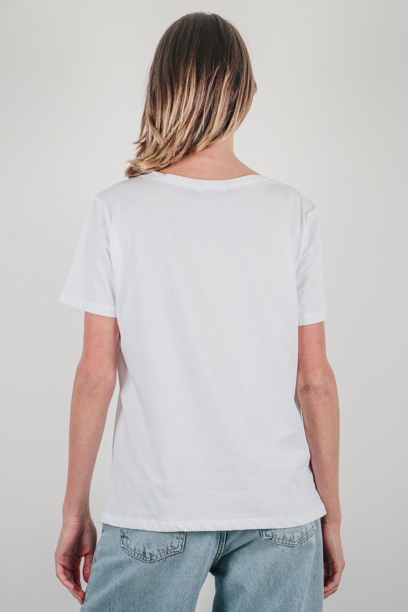 Βαμβακερή μπλούζα με V ντεκολτέ basic