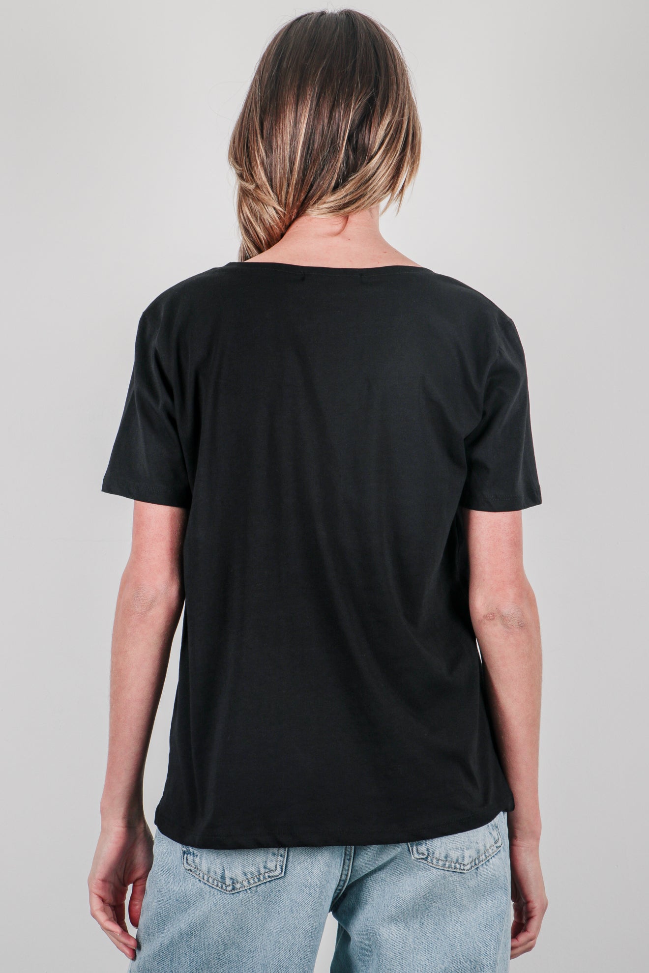 Βαμβακερή μπλούζα με V ντεκολτέ basic