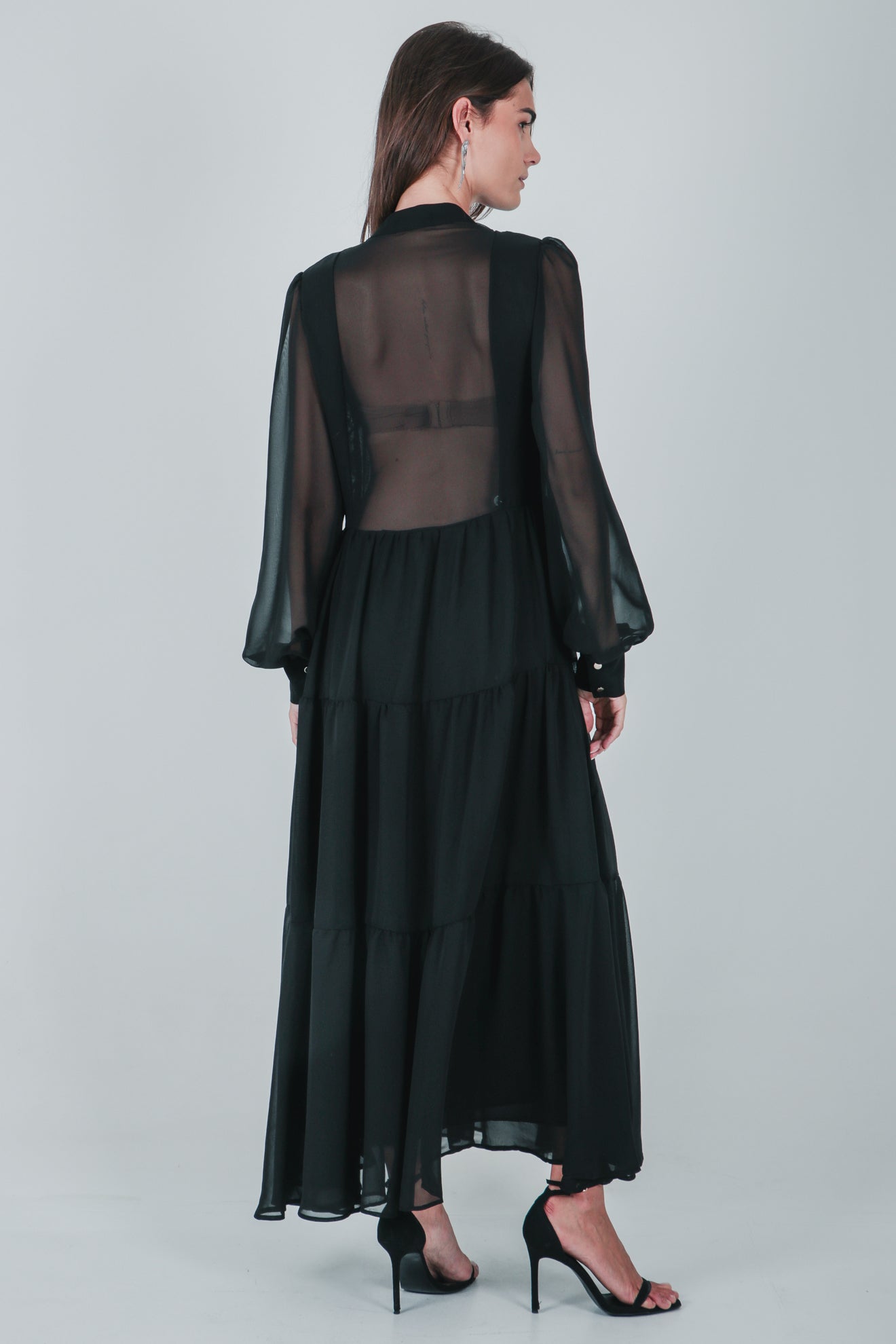 Μακρύ ημιδιάφανο φόρεμα