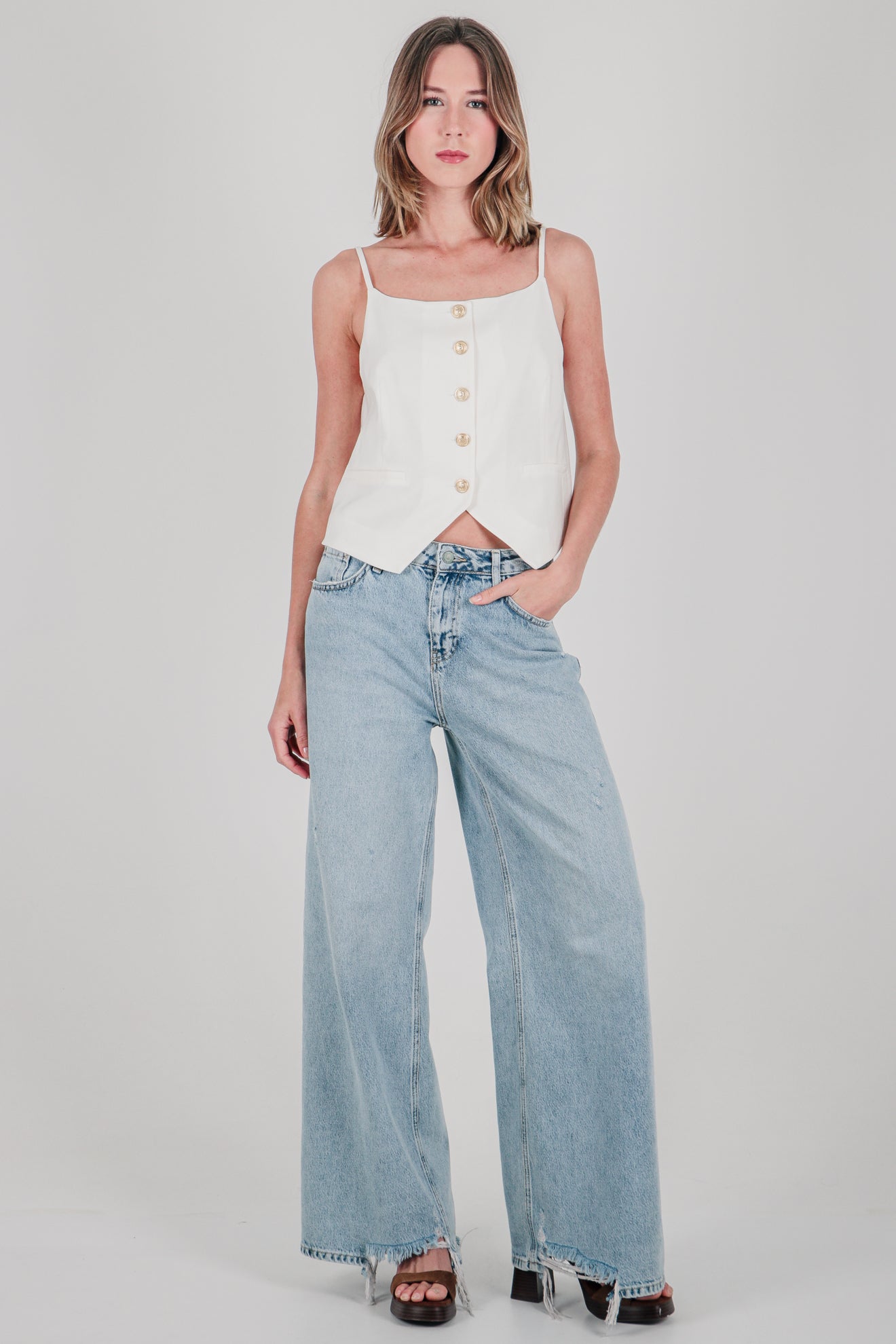 Αμάνικο τοπ με χρυσαφί κουμπιά