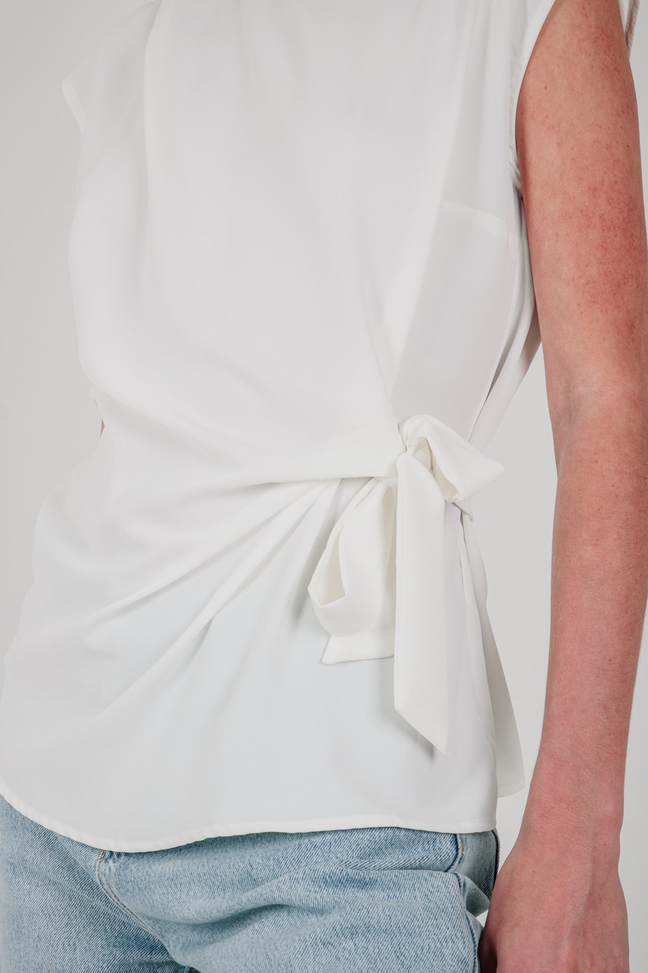 Μπλούζα με δέσιμο