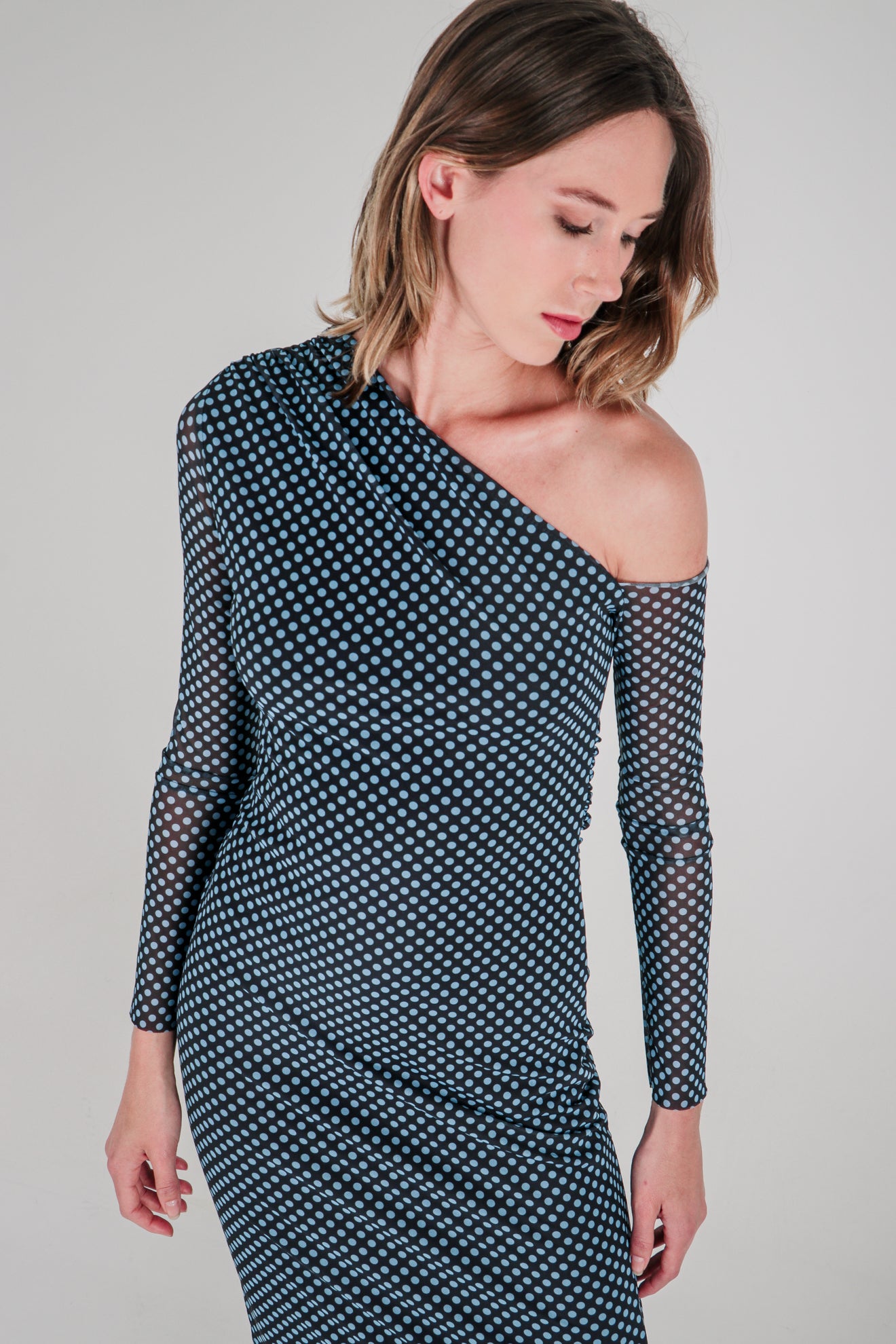 Μίντι πουά φόρεμα από τούλι