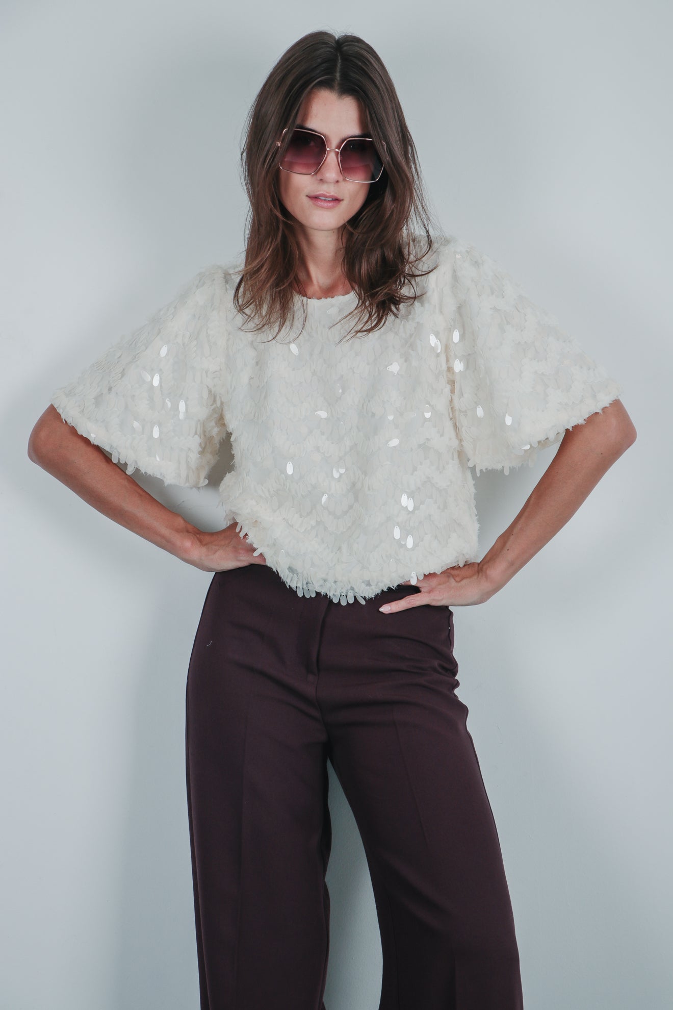 Τοπ από τούλι με πούλιες