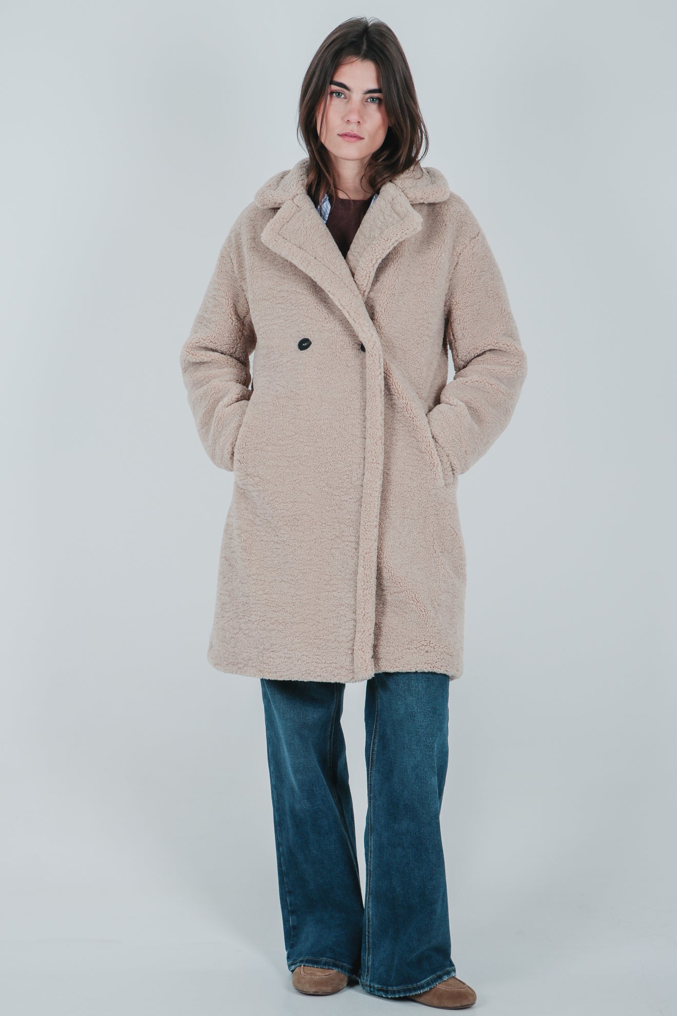 Μακρύ παλτό από συνθετική γούνα