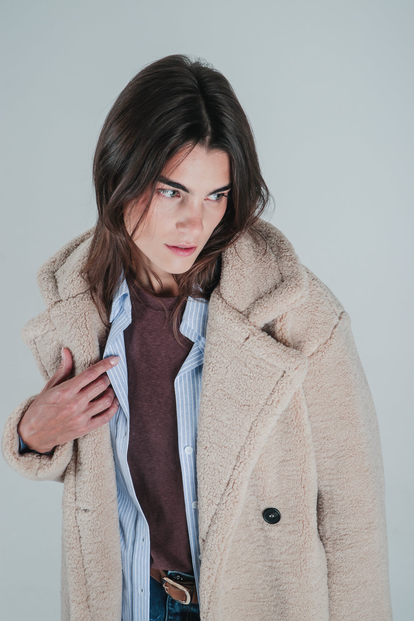 Μακρύ παλτό από συνθετική γούνα