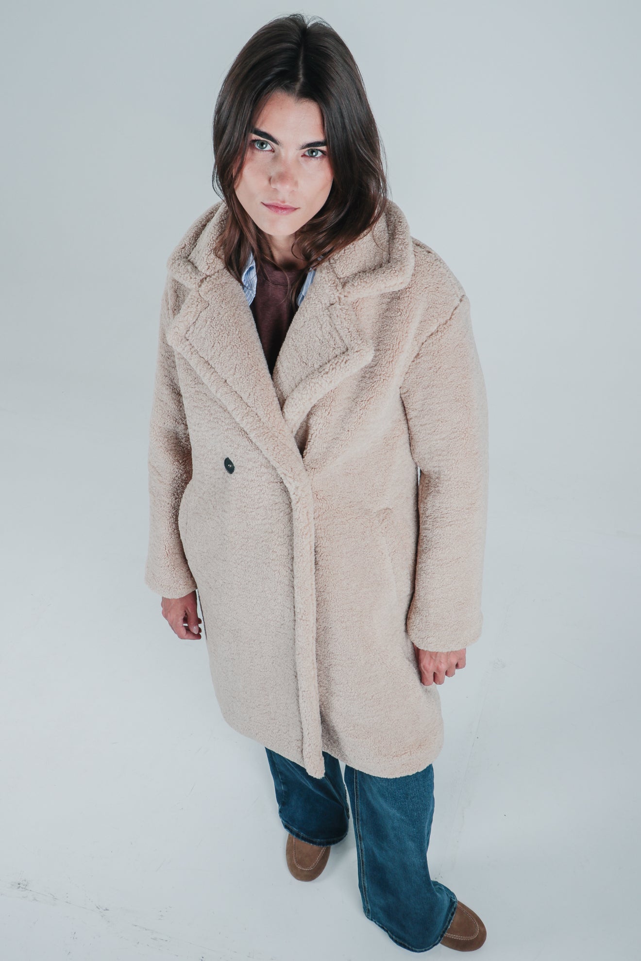 Μακρύ παλτό από συνθετική γούνα