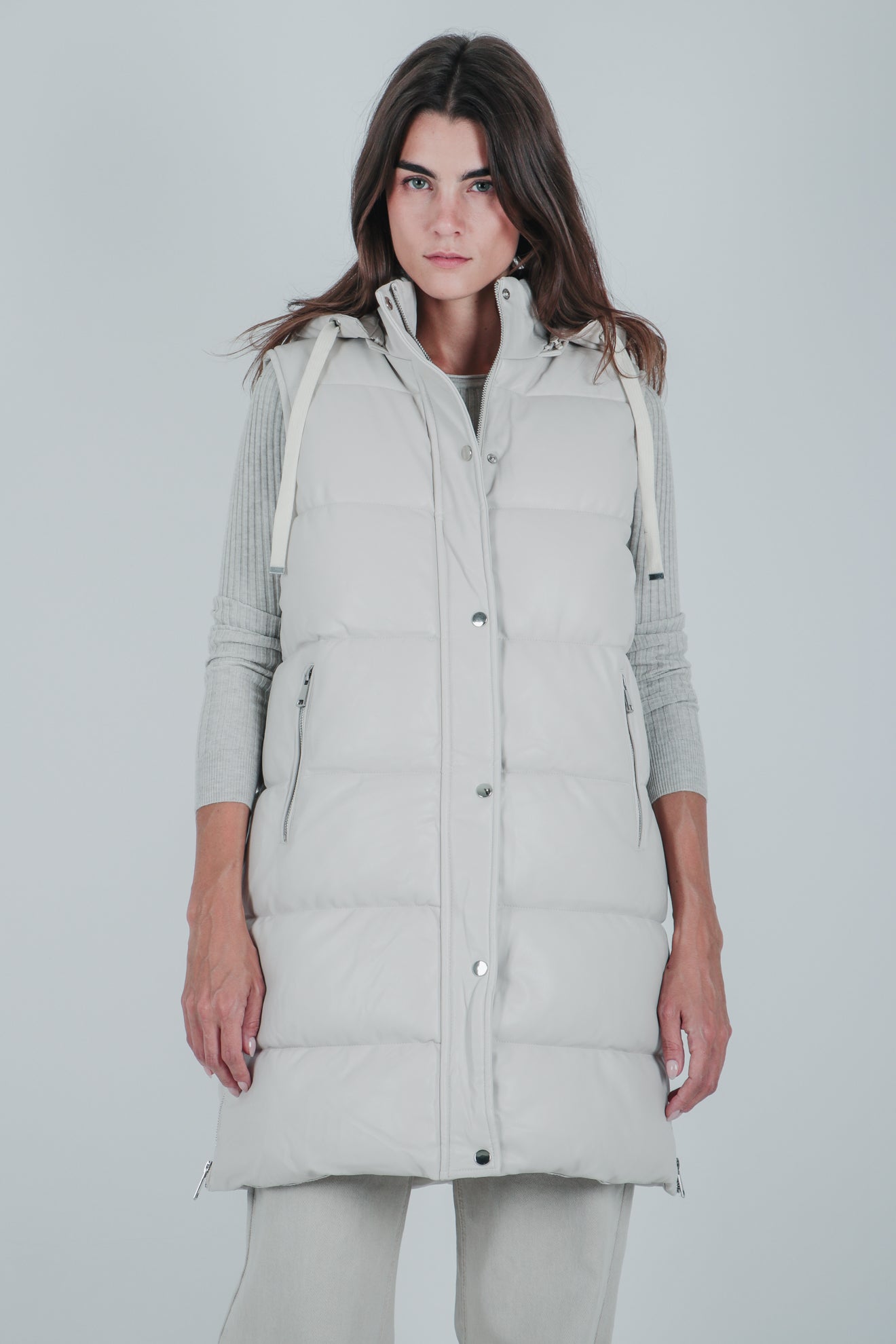 Μακρύ καπιτονέ γιλέκο με εφέ δέρματος