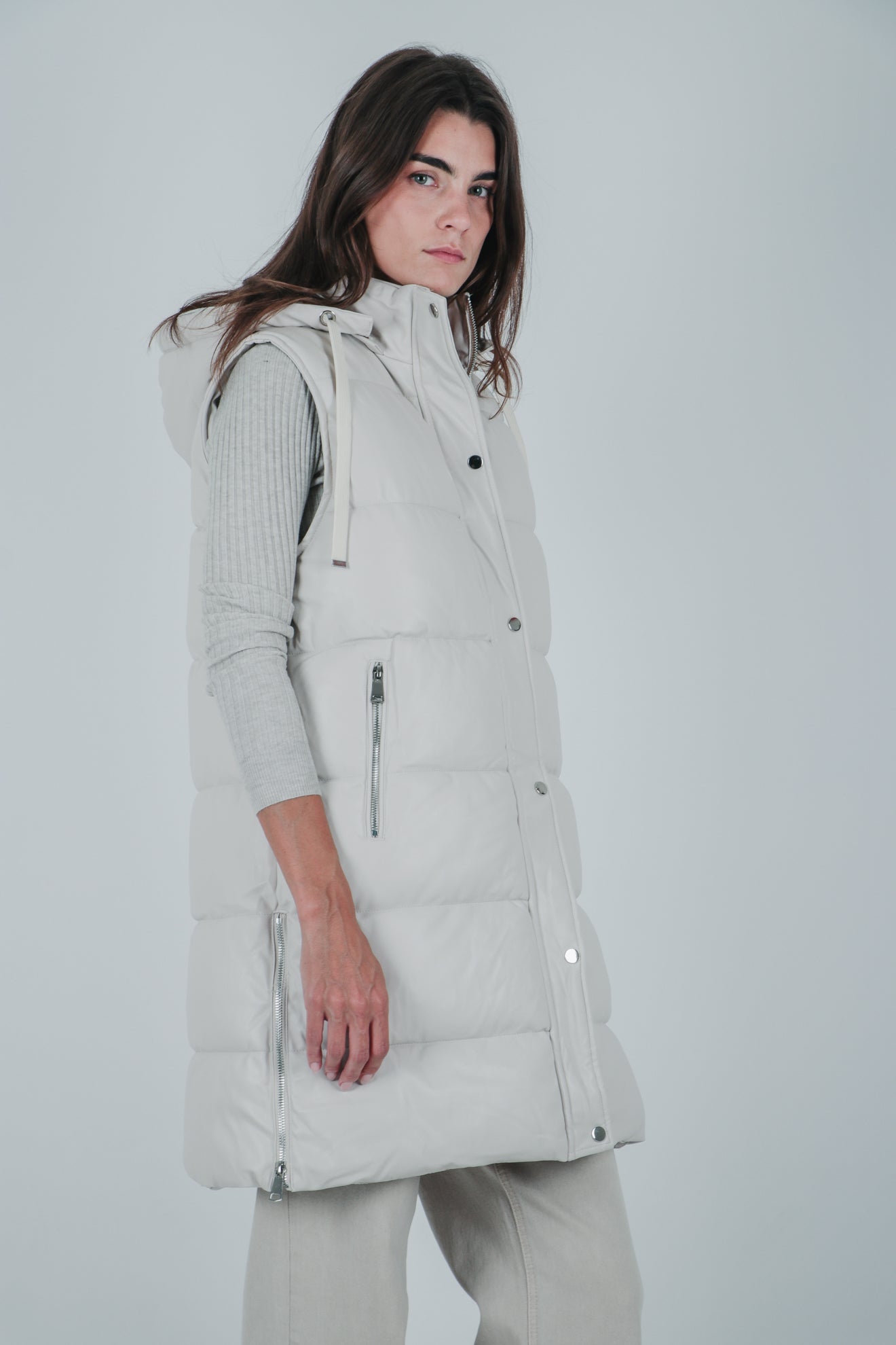 Μακρύ καπιτονέ γιλέκο με εφέ δέρματος