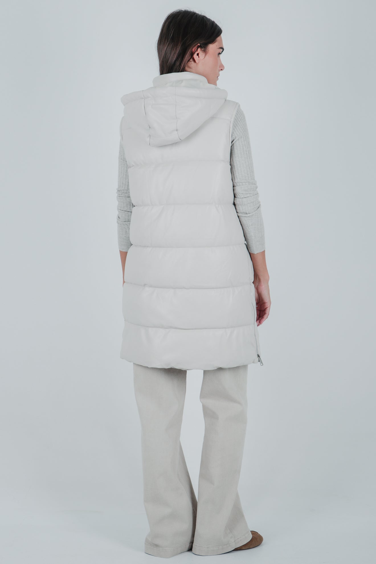 Μακρύ καπιτονέ γιλέκο με εφέ δέρματος