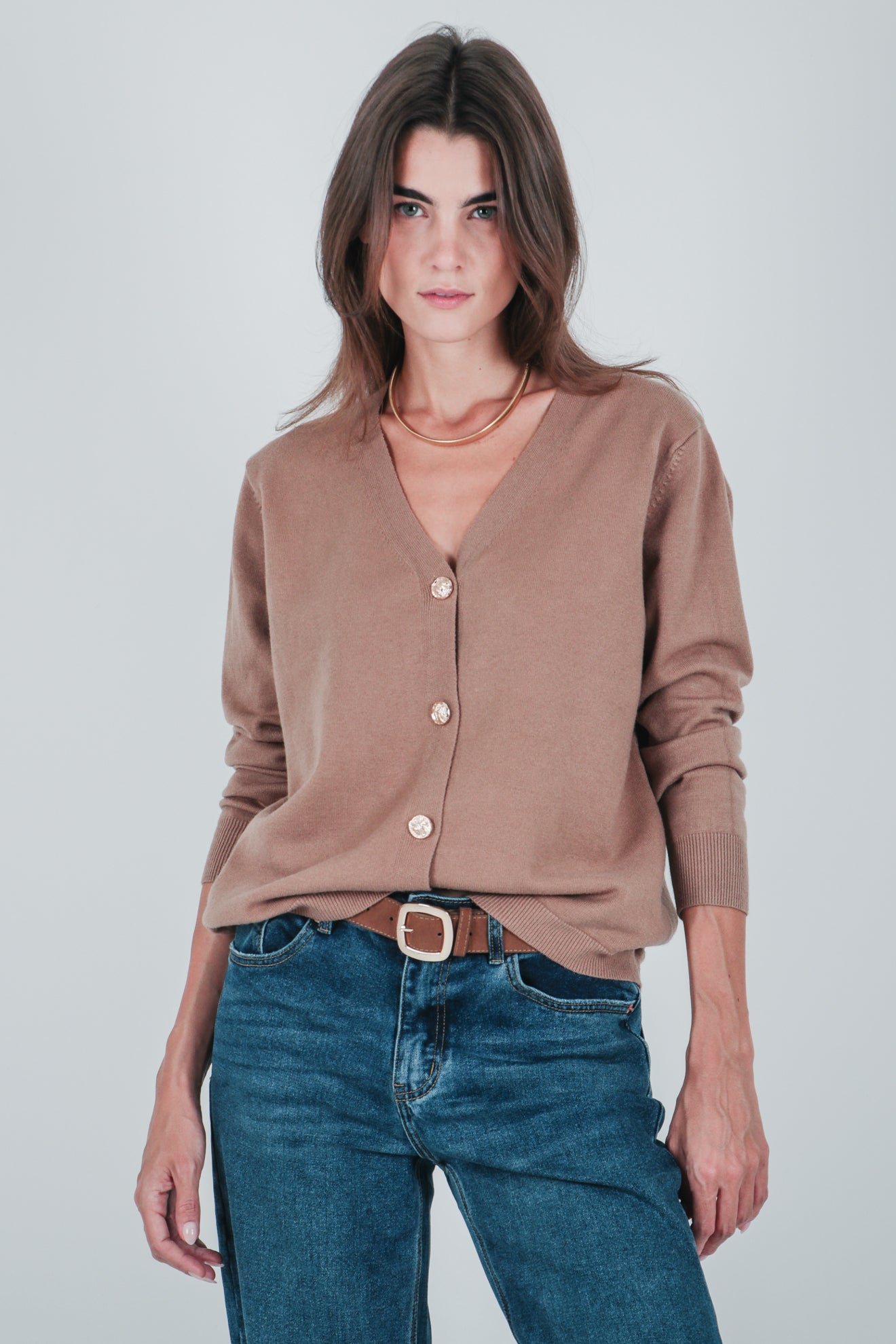 Πλεκτή ζακέτα με χρυσαφί κουμπιά