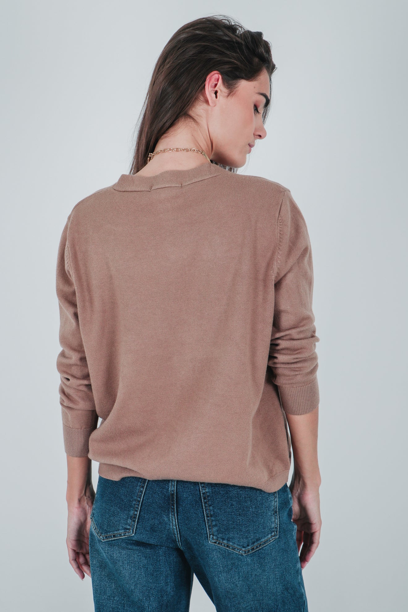 Πλεκτή ζακέτα με χρυσαφί κουμπιά