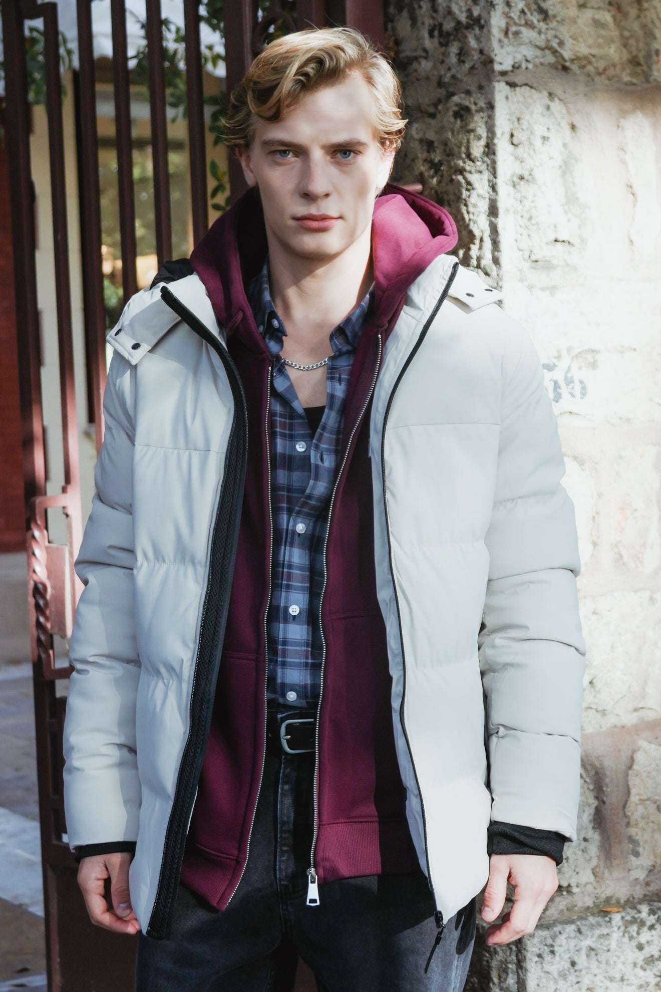 Καπιτονέ μπουφάν με κουκούλα