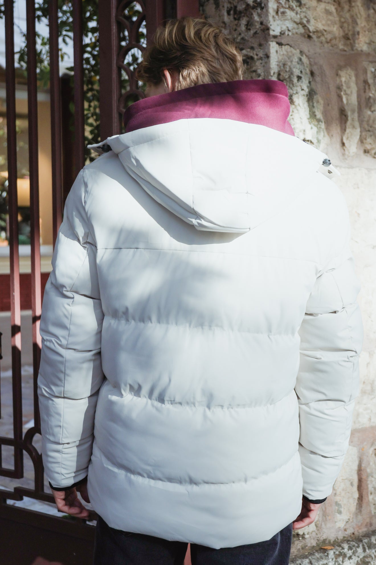 Καπιτονέ μπουφάν με κουκούλα