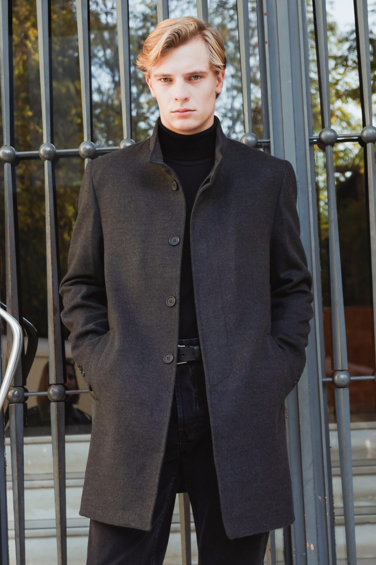 Παλτό με όρθιο γιακά