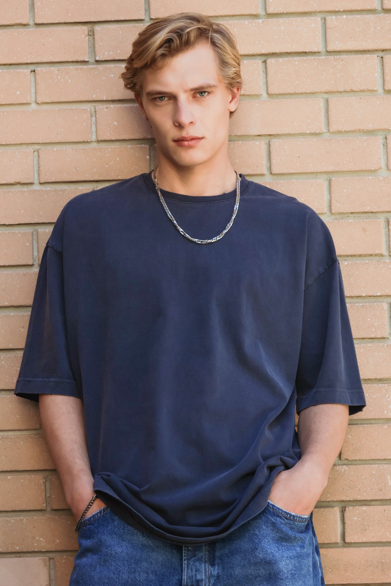 Ριχτή μπλούζα με ξέβαμμα