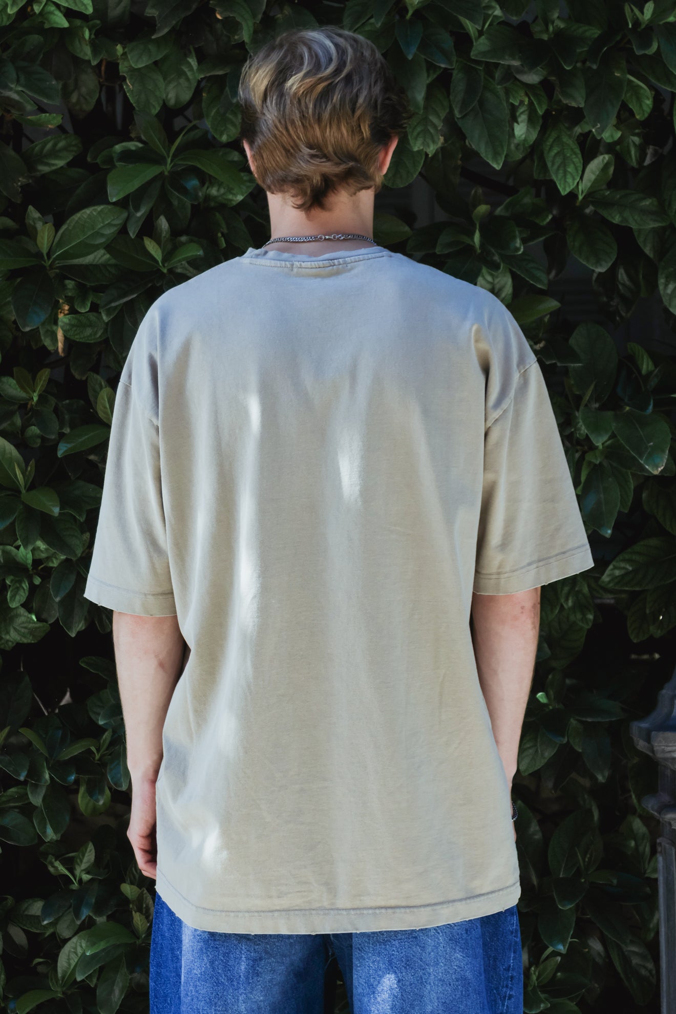 Ριχτή μπλούζα με ξέβαμμα