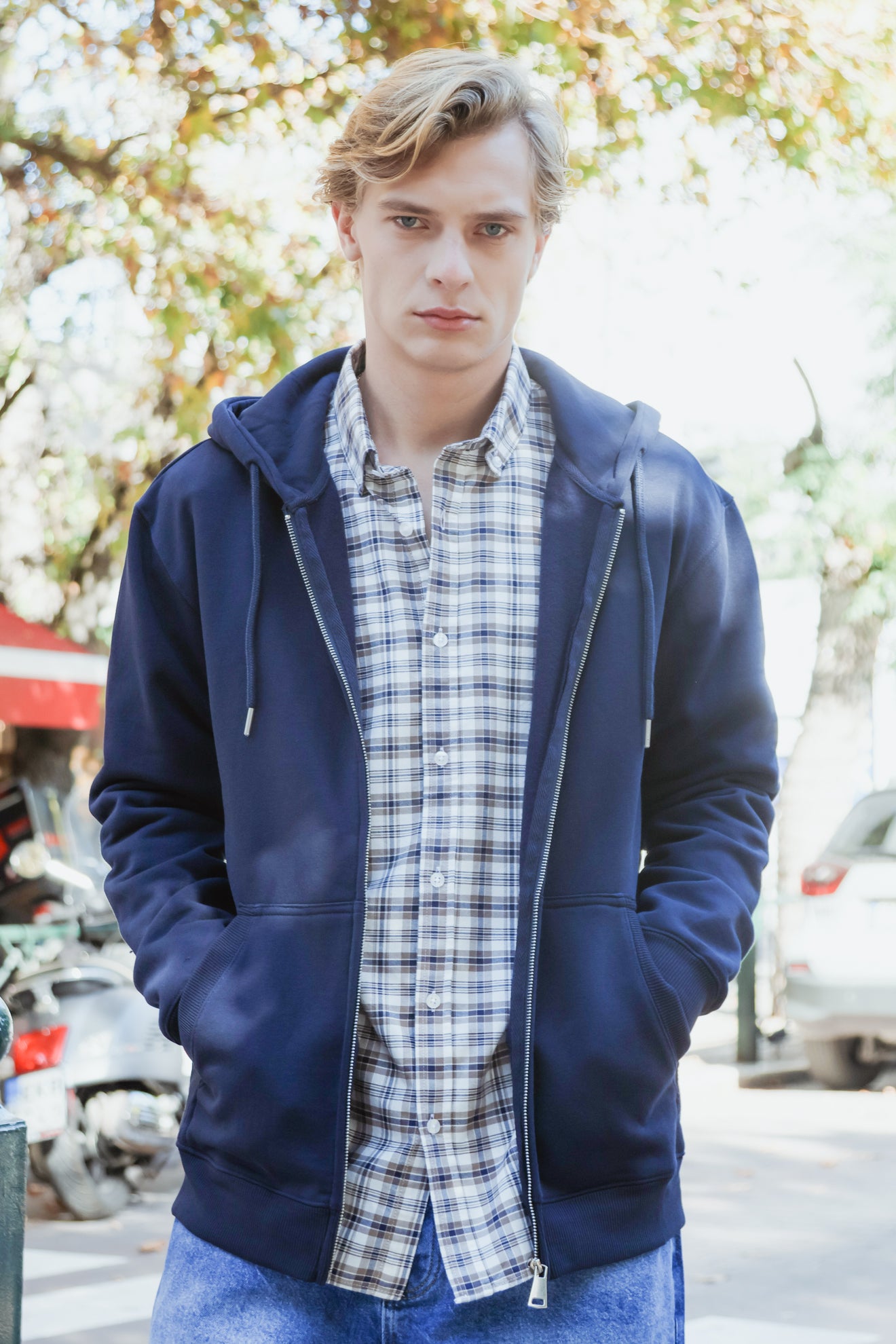 Φούτερ με φερμουάρ και κουκούλα