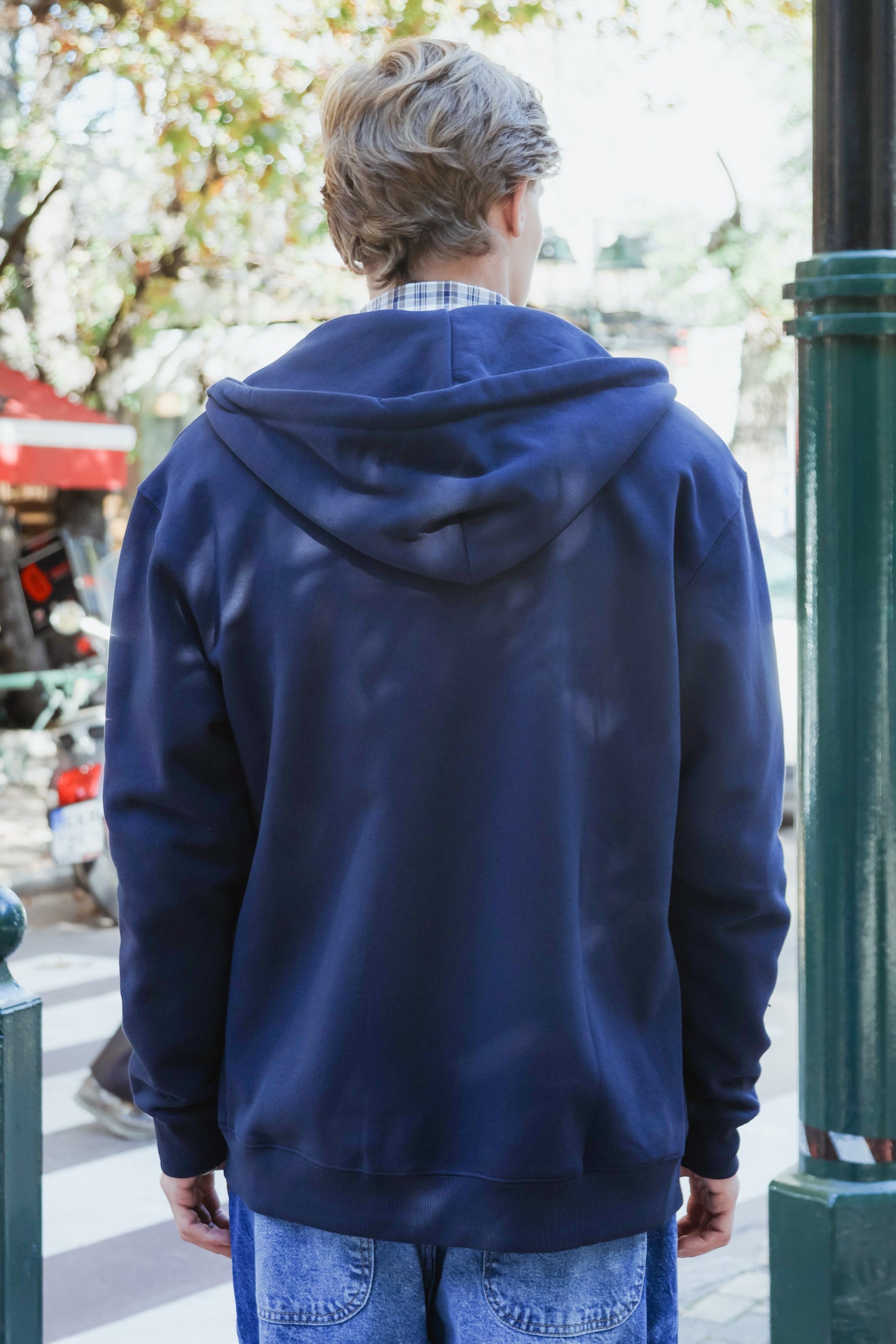 Φούτερ με φερμουάρ και κουκούλα