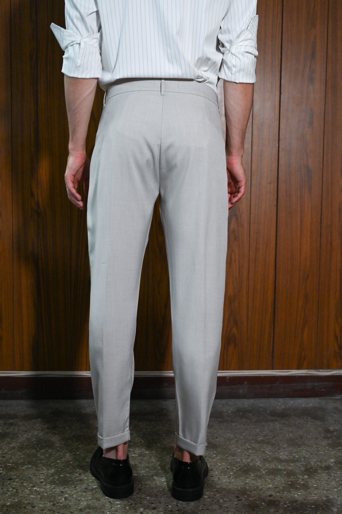 Παντελόνι slim fit με μάκρος cropped