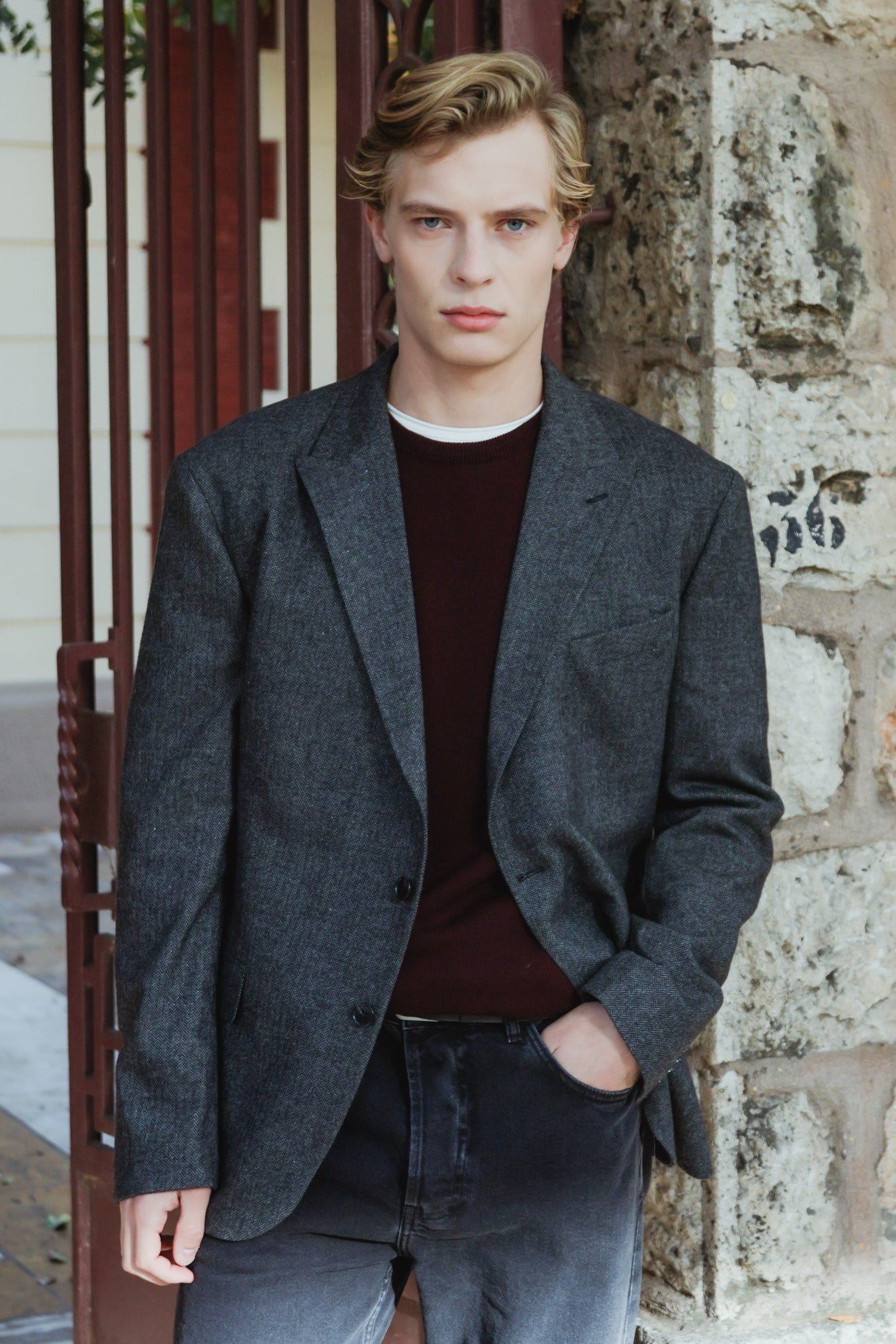 Μπλέιζερ με σχέδιο ψαροκόκαλο