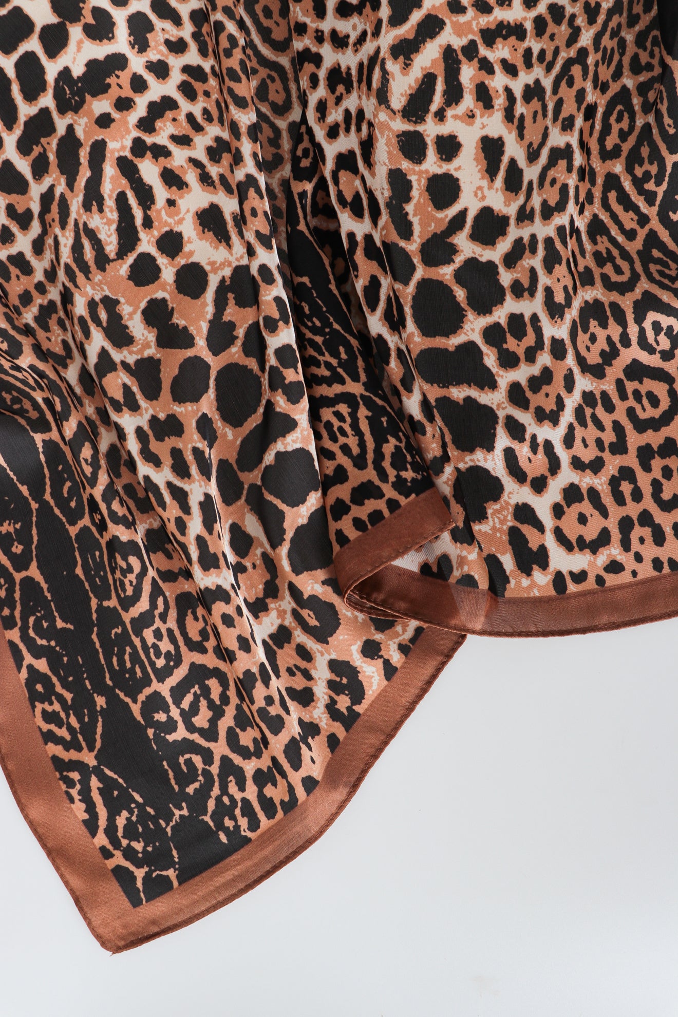 Σατέν μαντήλι animal print
