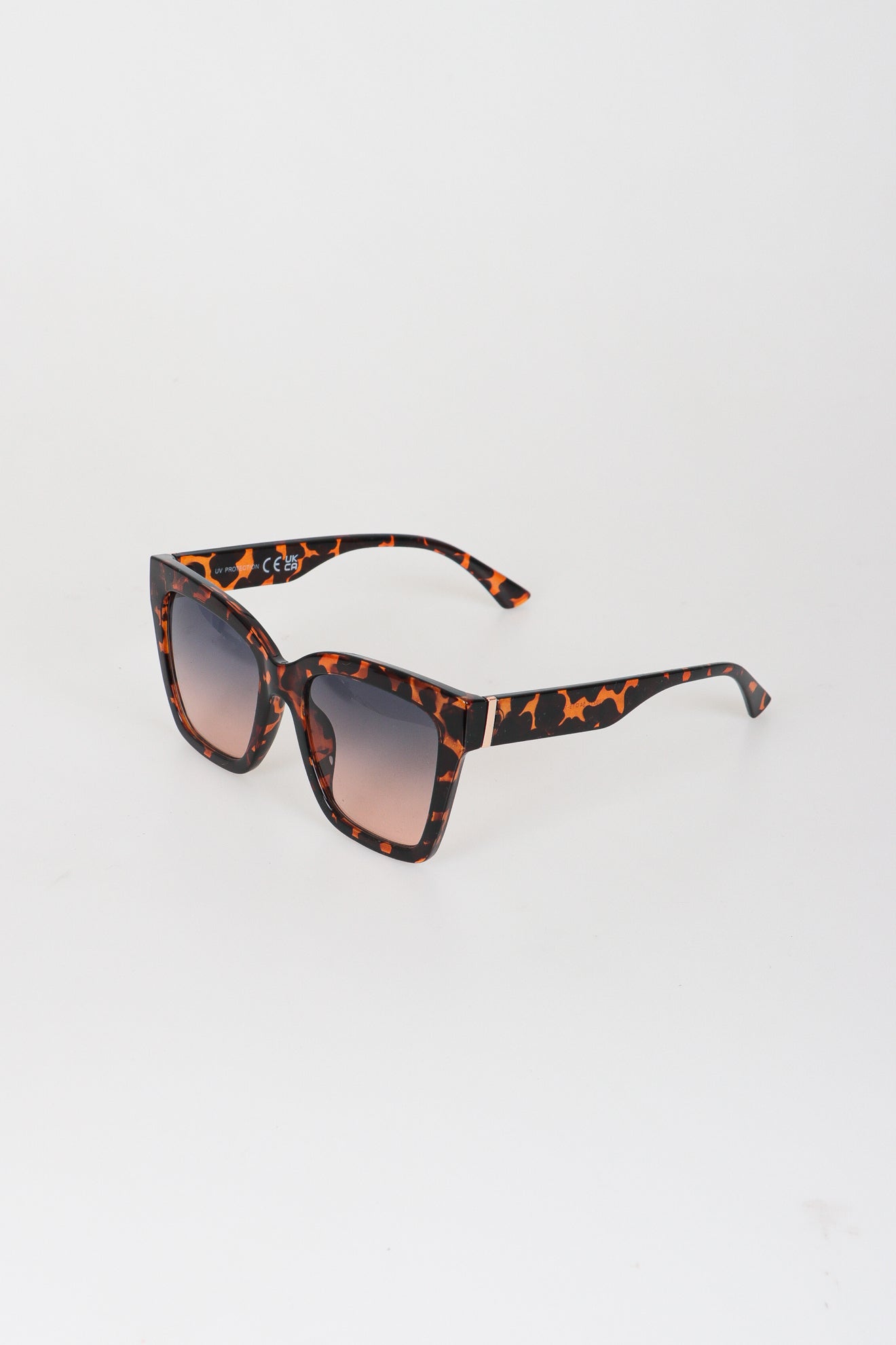 Γυαλιά ηλίου με κοκάλινο σκελετό