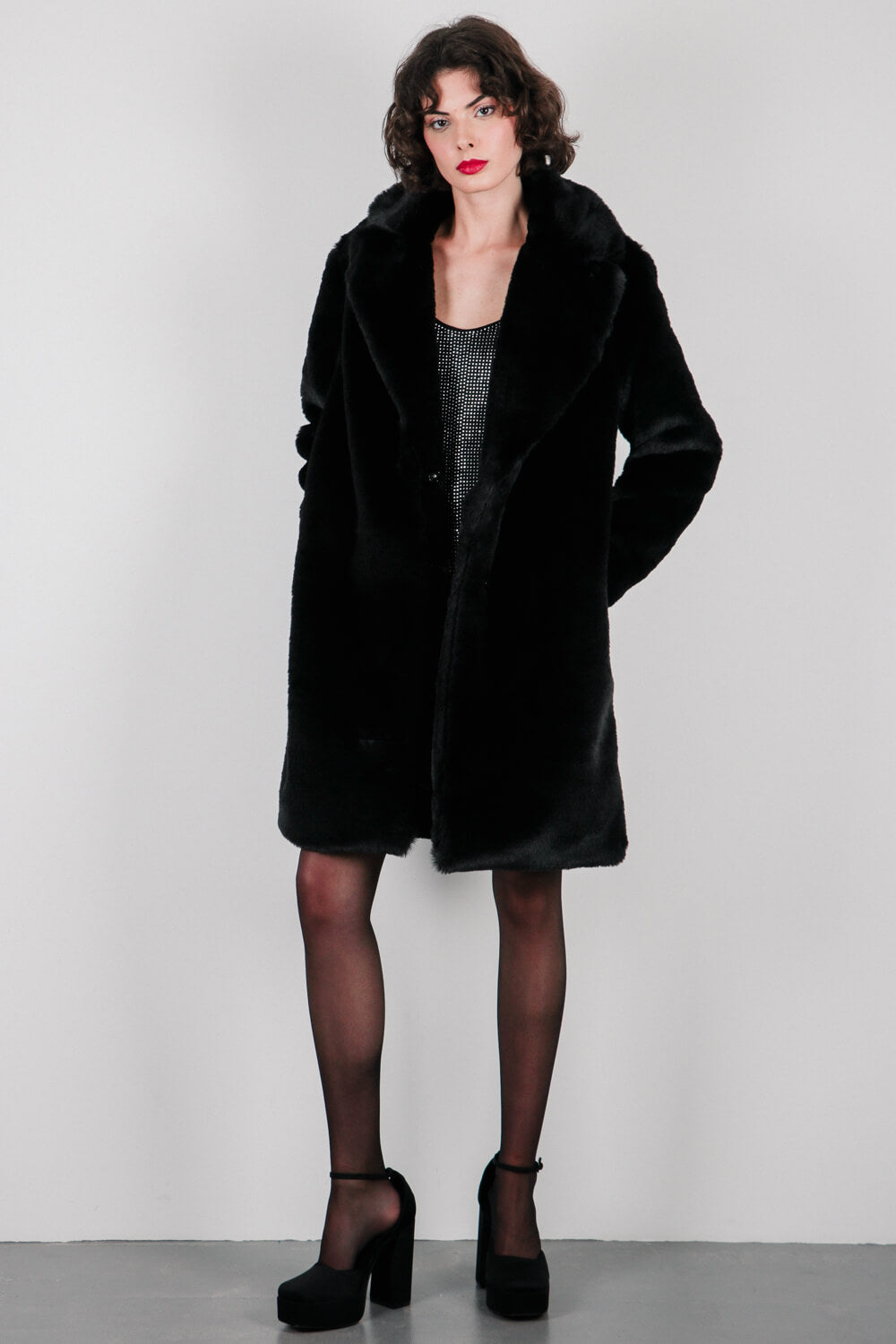 Παλτό από συνθετική γούνα