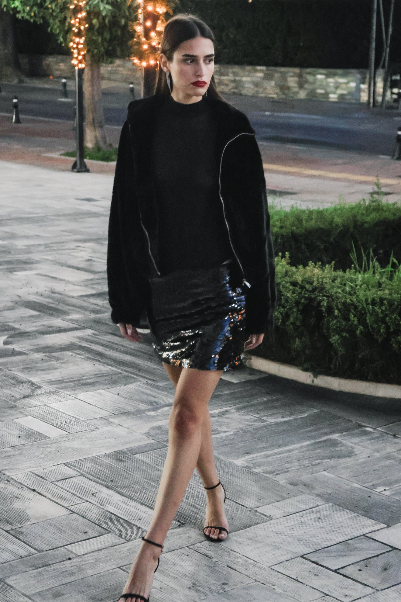 Μίνι φούστα με πούλιες