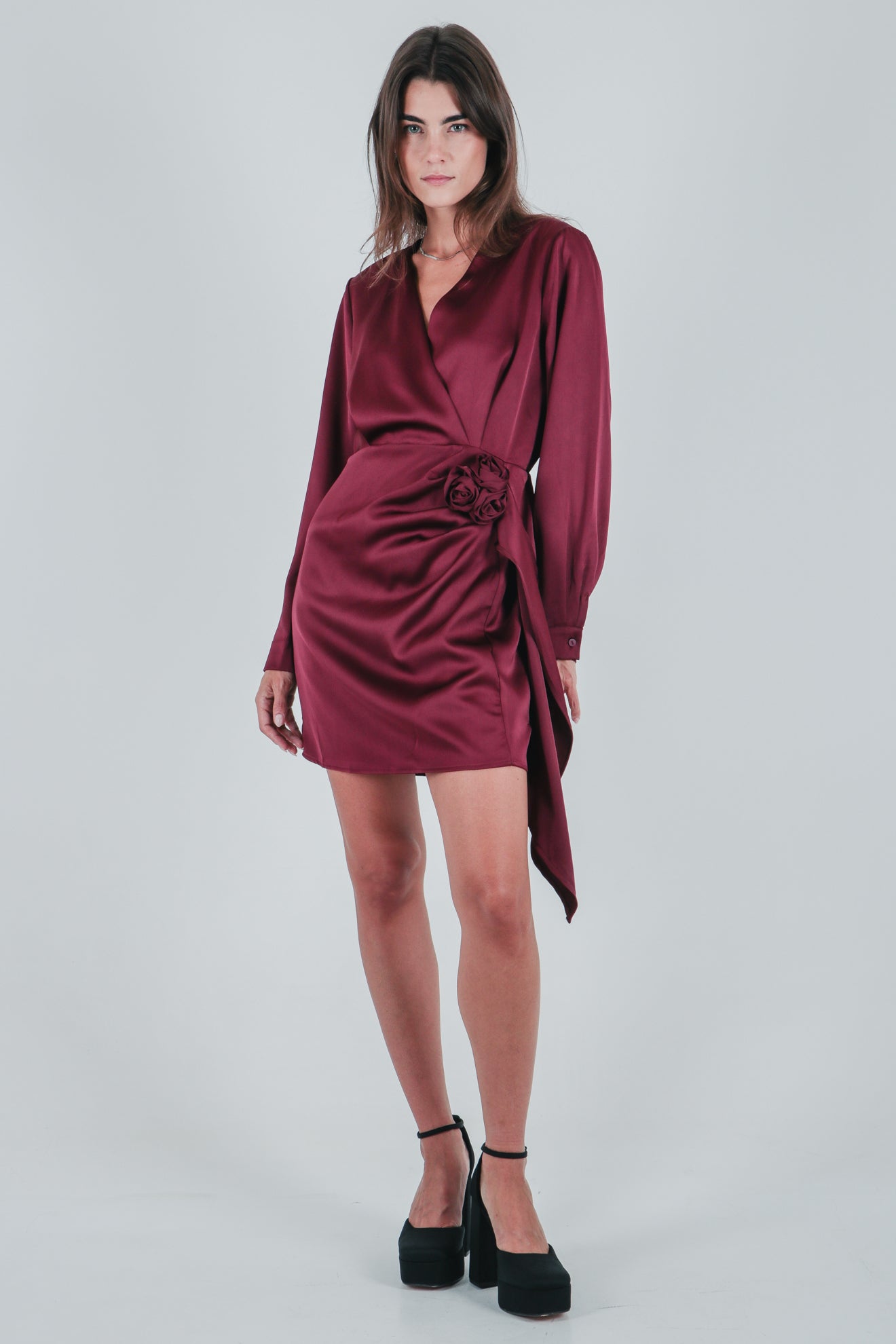 Κρουαζέ μίνι φόρεμα σατέν