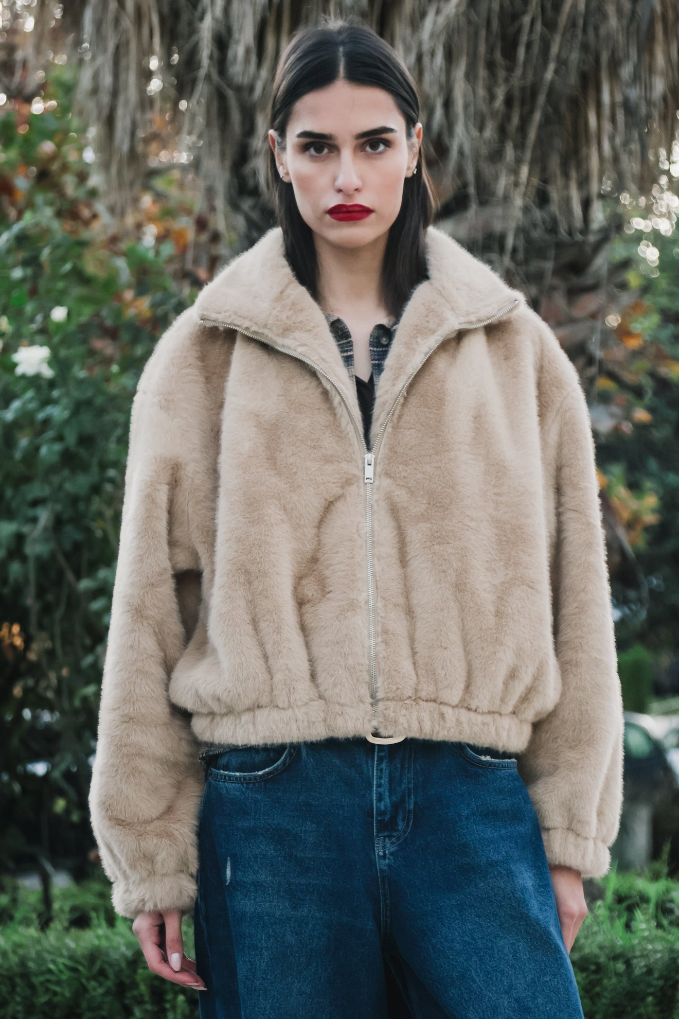 Κοντό παλτό με εφέ γούνας