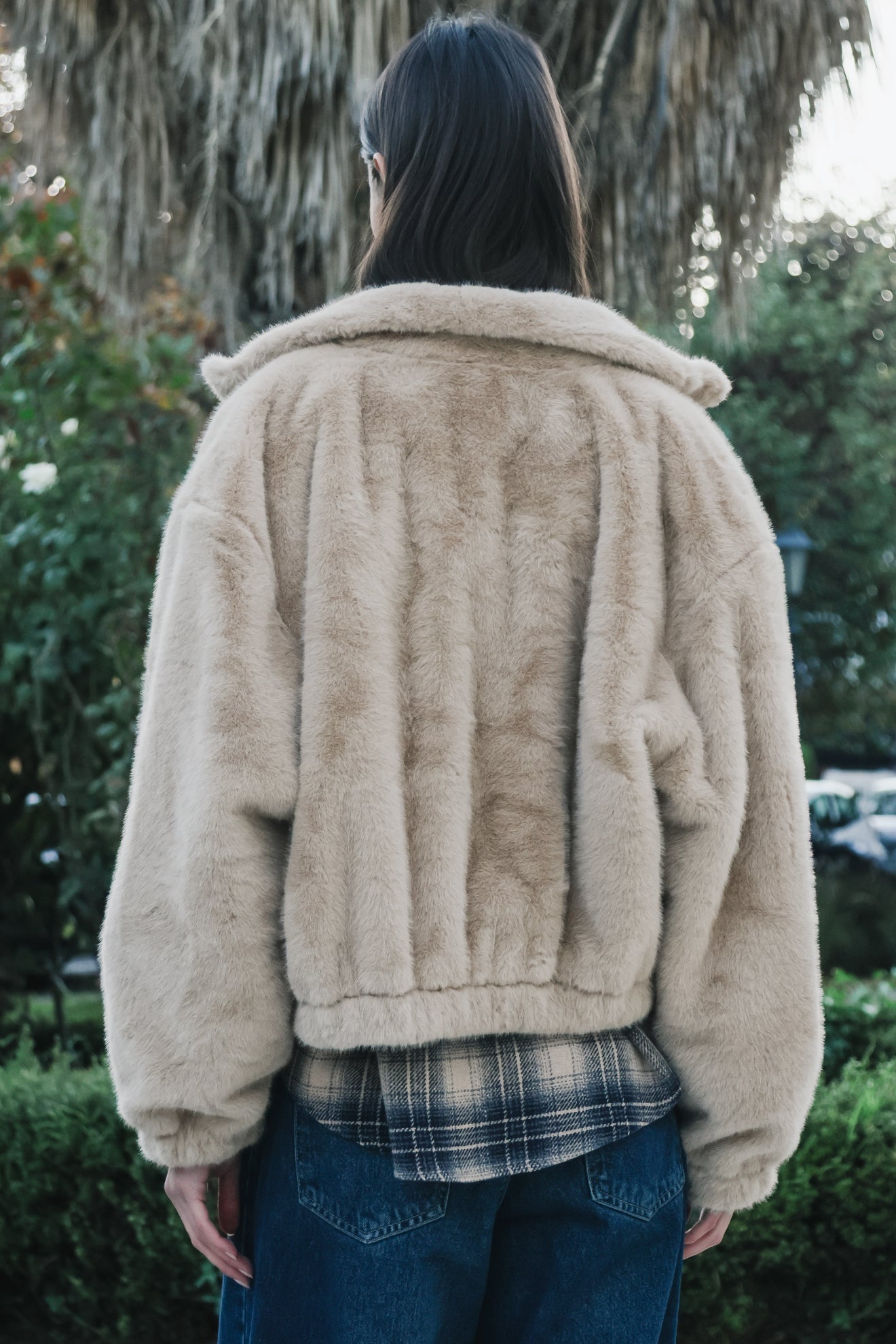 Κοντό παλτό με εφέ γούνας