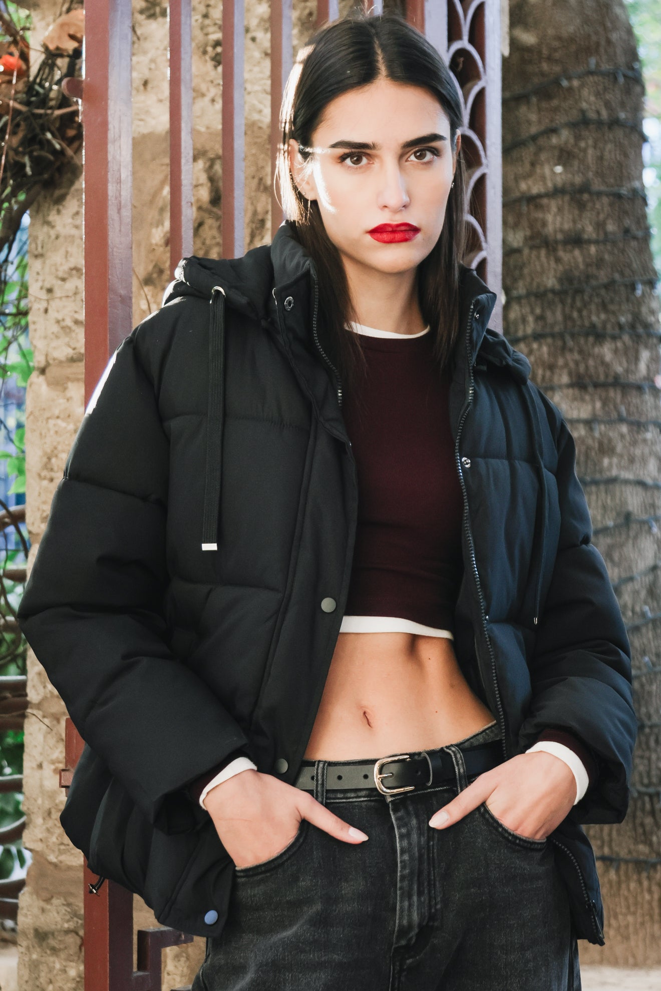 Πουπουλένιο μπουφάν με αποσπώμενη κουκούλα