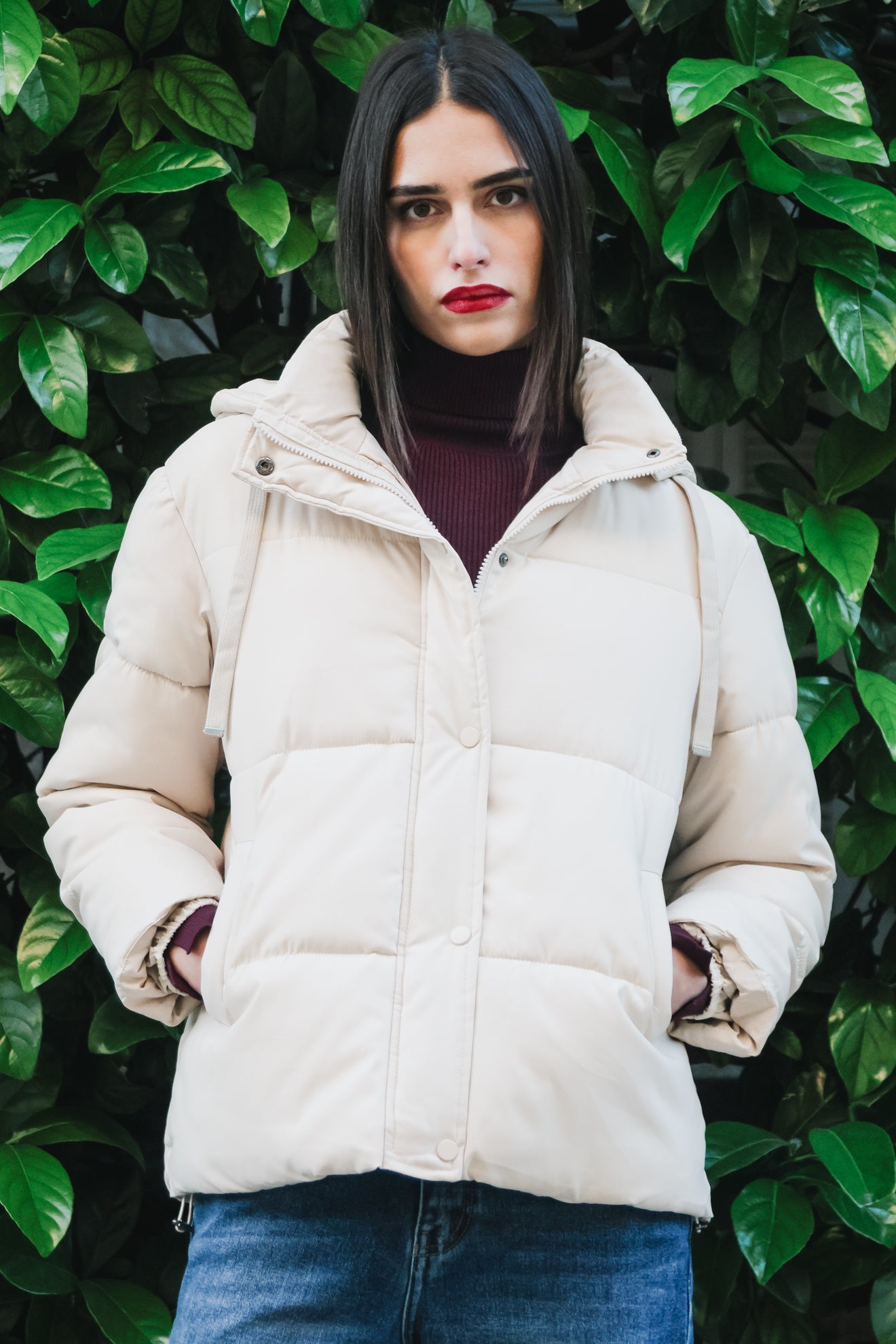 Πουπουλένιο μπουφάν με αποσπώμενη κουκούλα