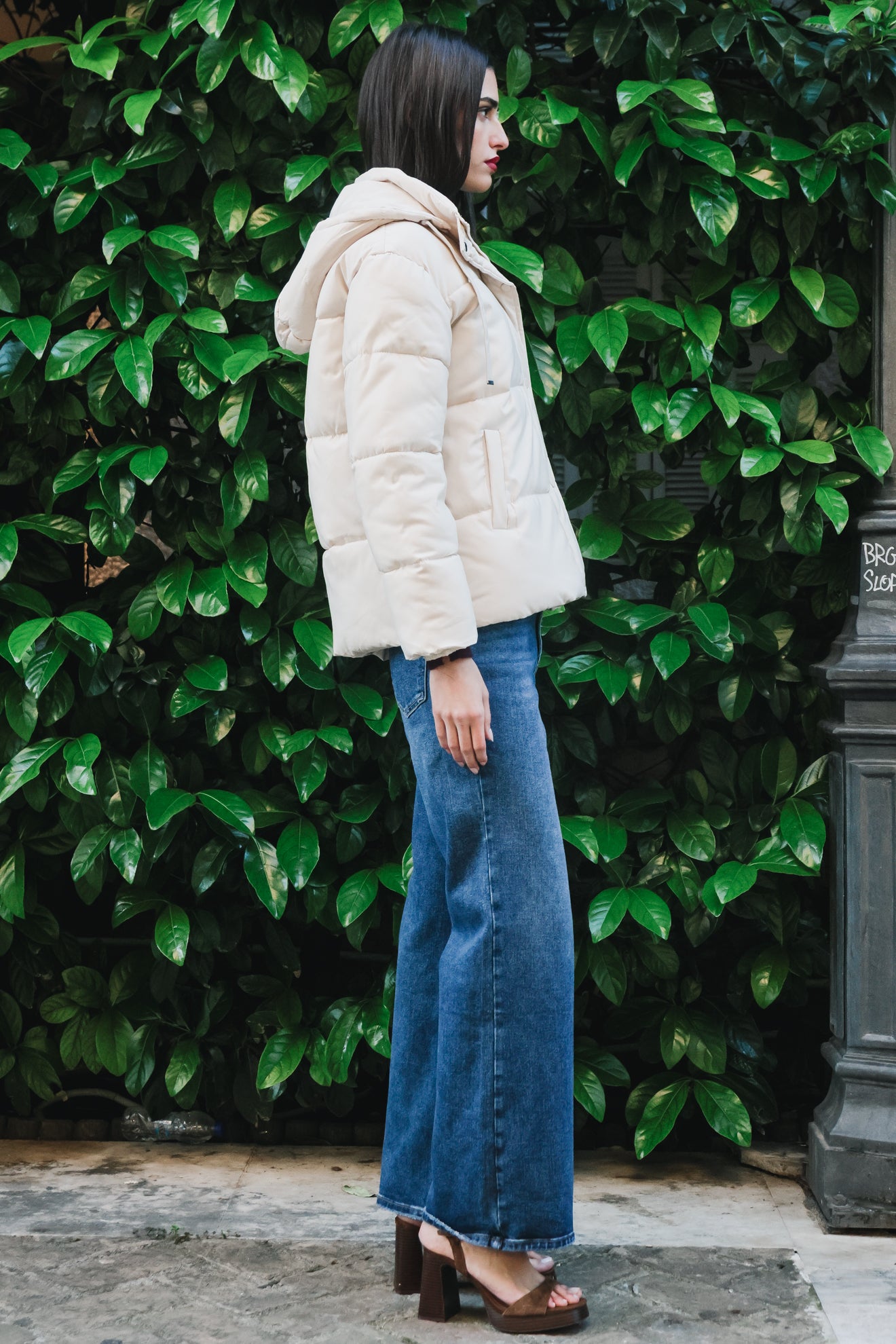 Πουπουλένιο μπουφάν με αποσπώμενη κουκούλα