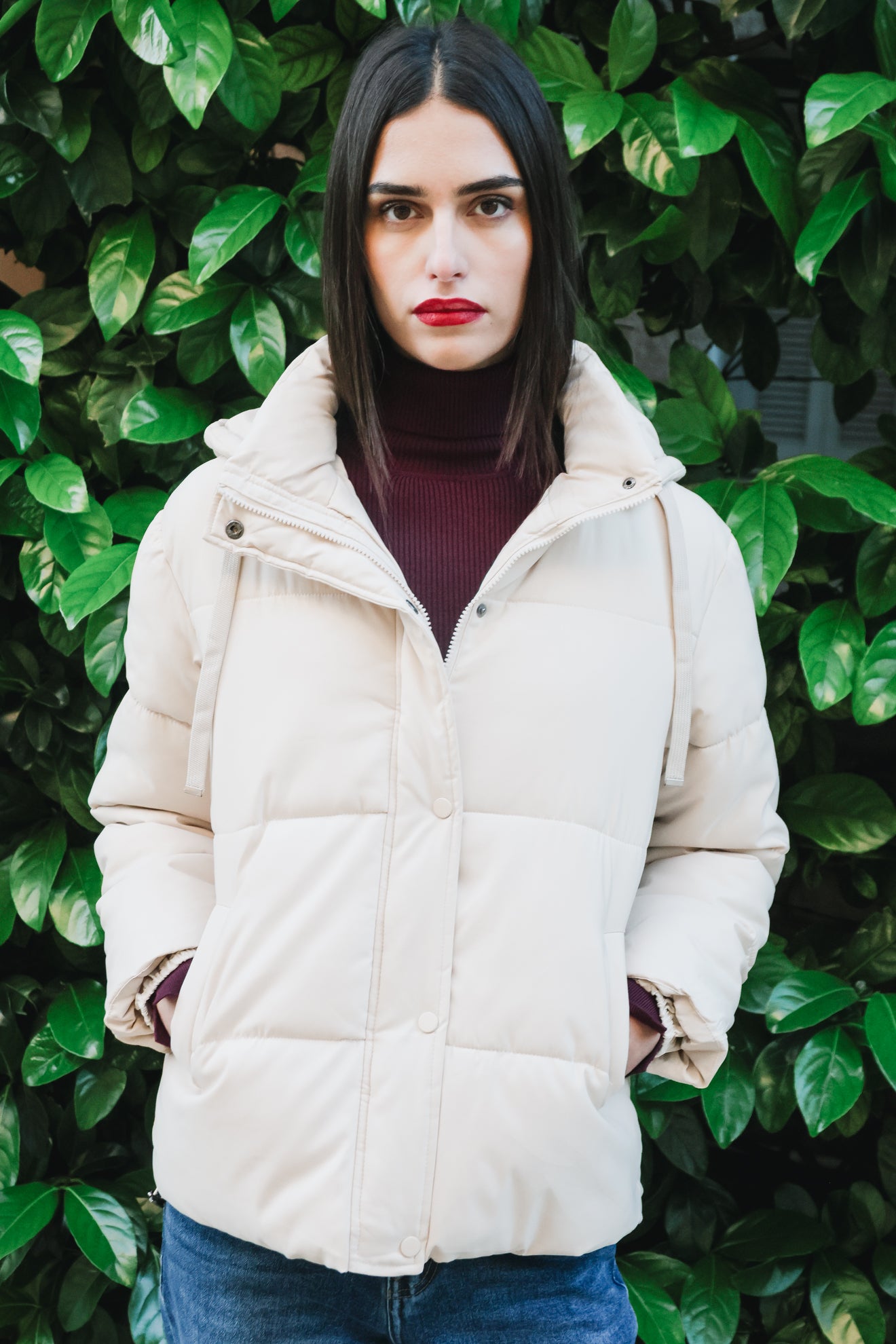 Πουπουλένιο μπουφάν με αποσπώμενη κουκούλα