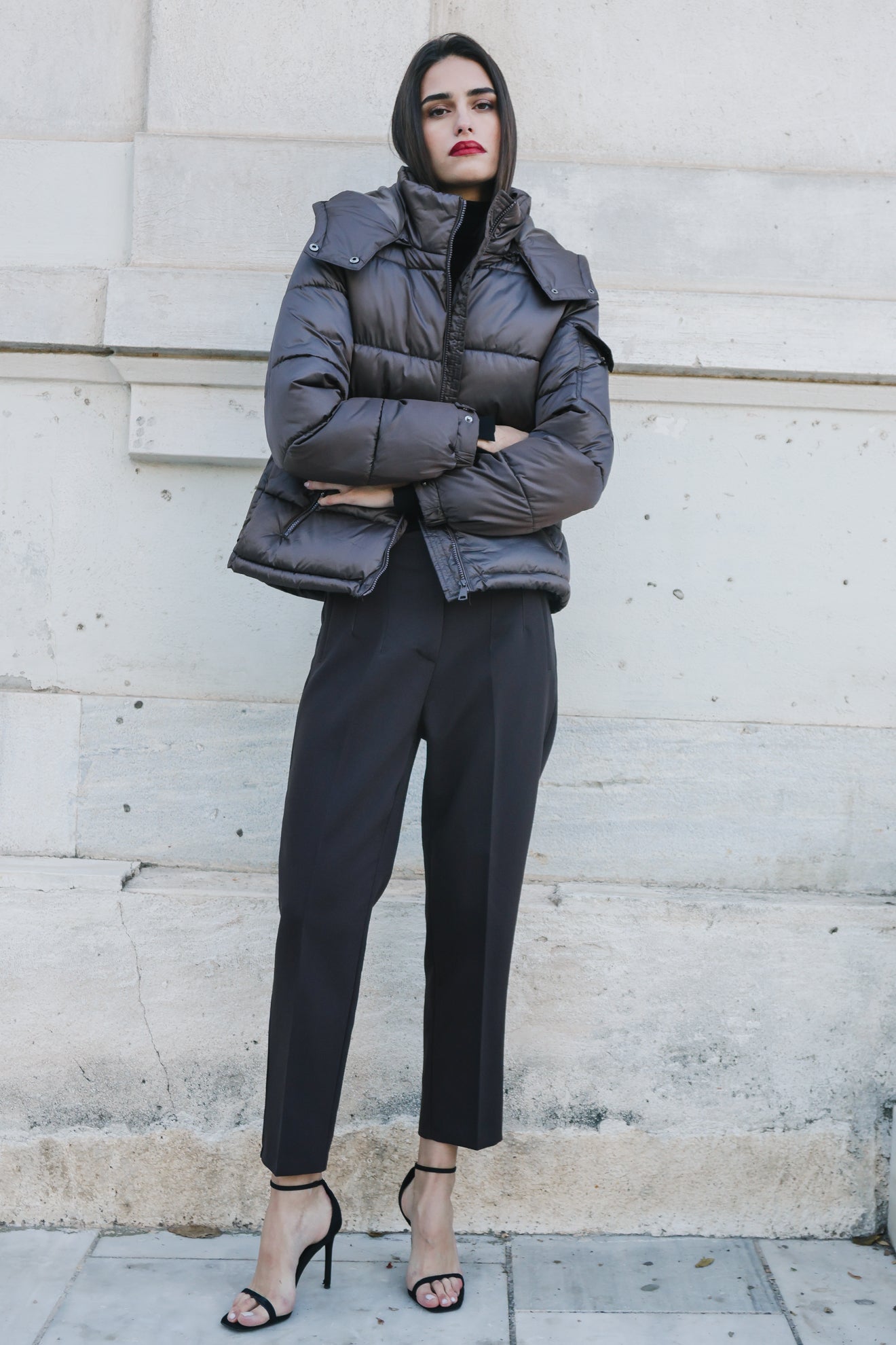 Πουπουλένιο μπουφάν με αποσπώμενη κουκούλα