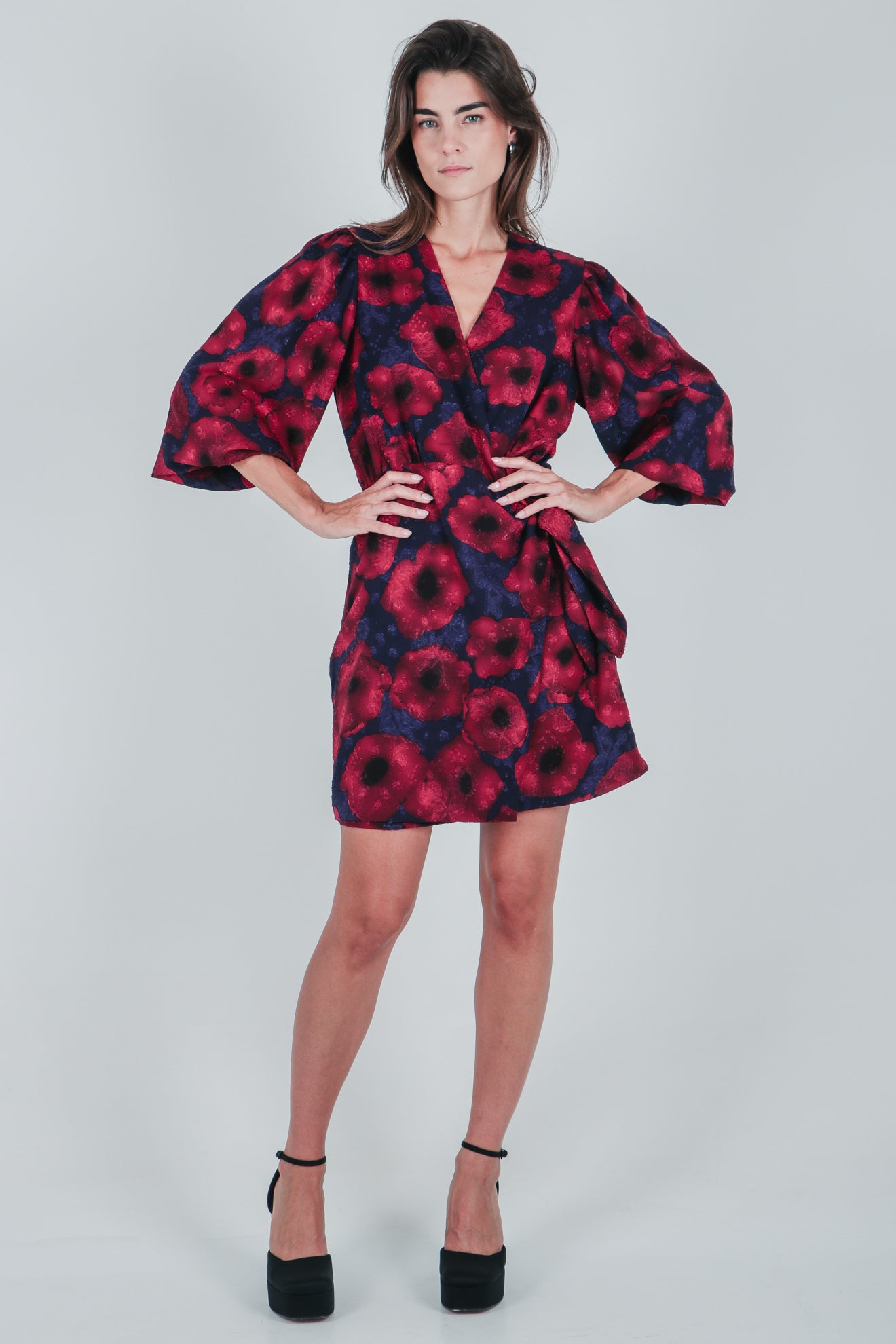 Κρουαζέ μίνι φόρεμα εμπριμέ