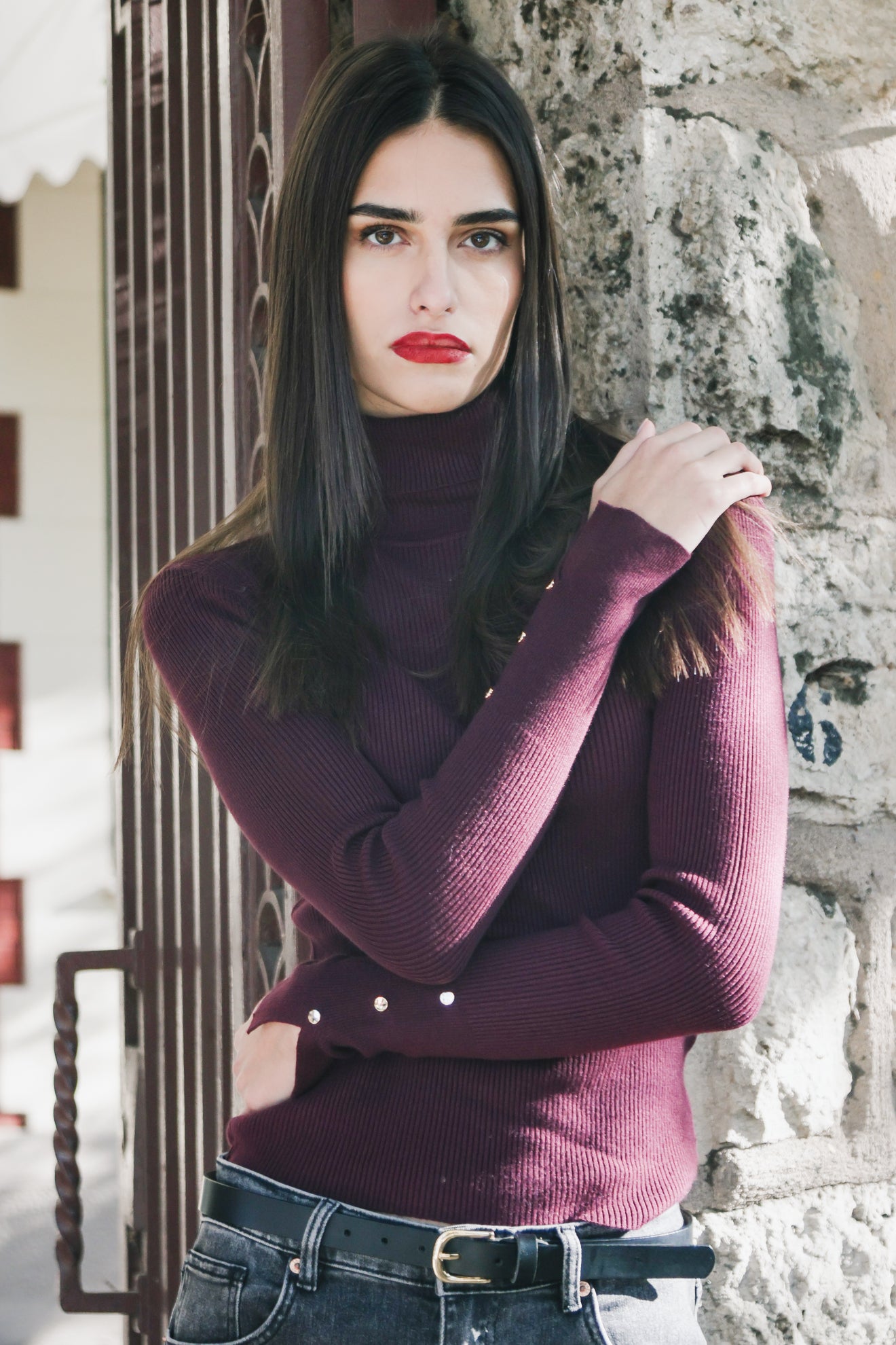 Πλεκτό ριπ με ψηλό λαιμό