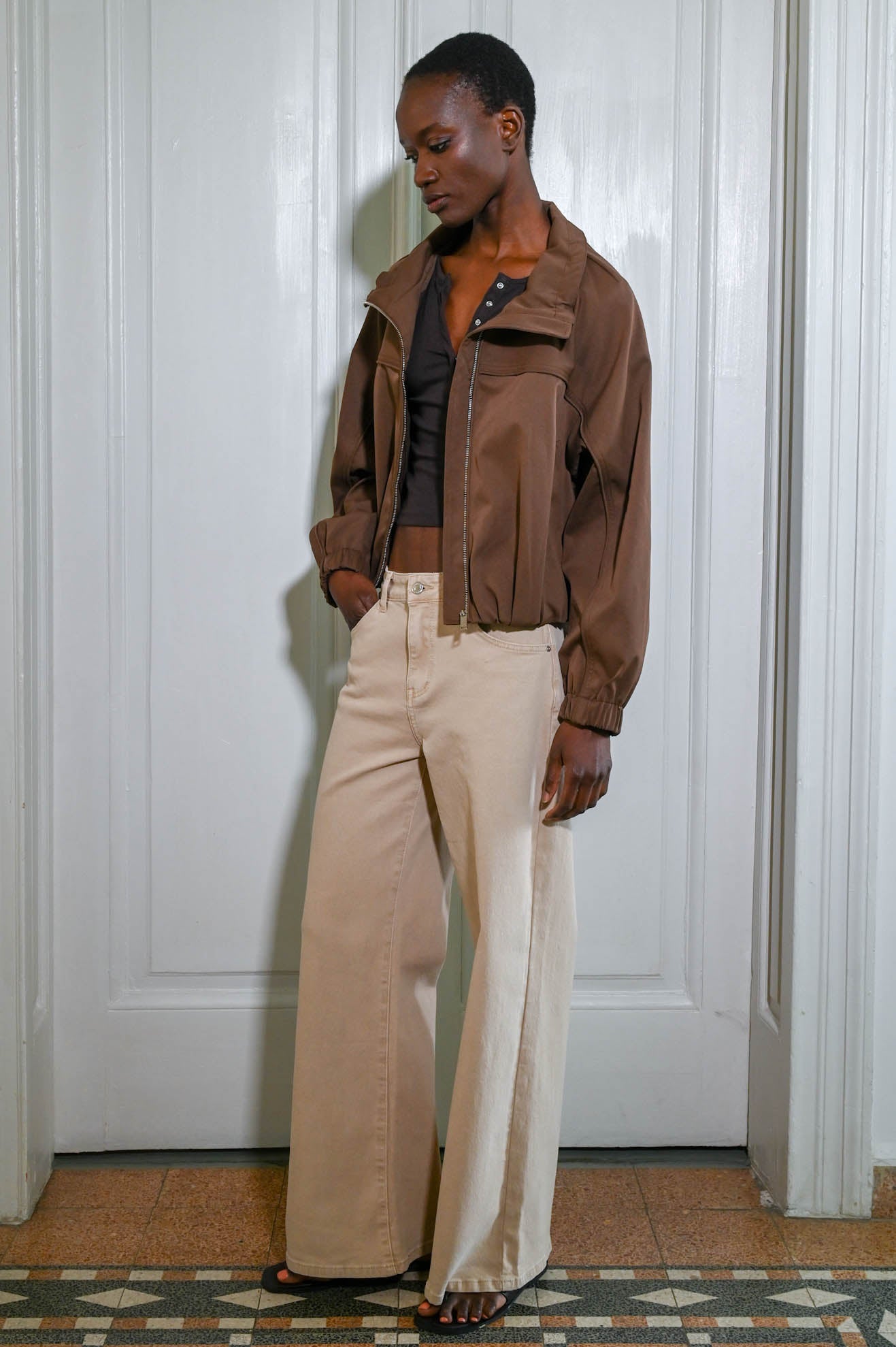 Μπουφάν με ελαστικό κάτω μέρος