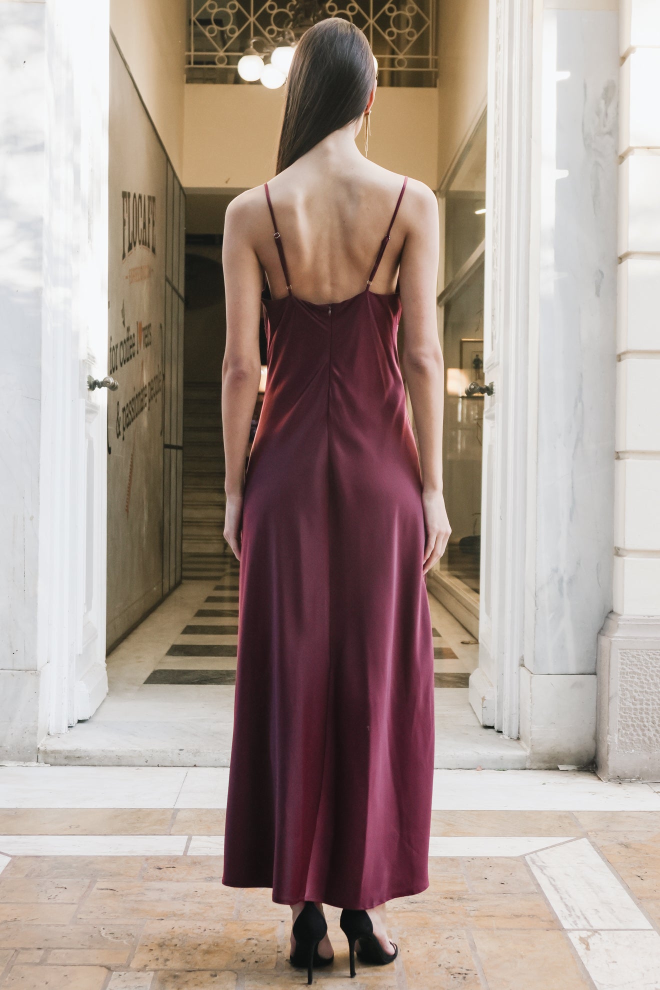 Φόρεμα σατέν μάξι