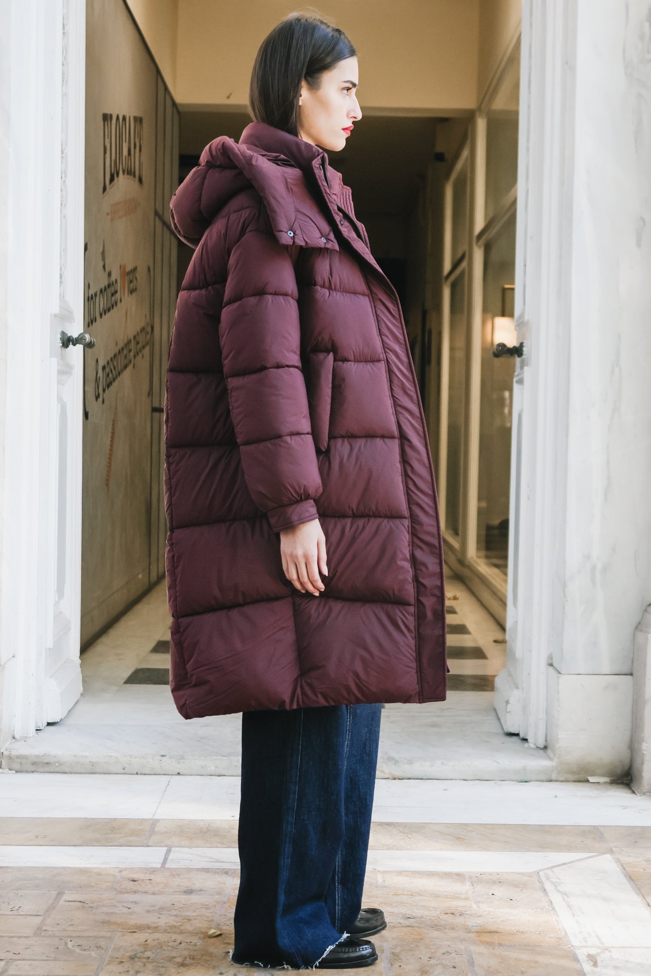 Μακρύ πουπουλένιο μπουφάν με κουκούλα