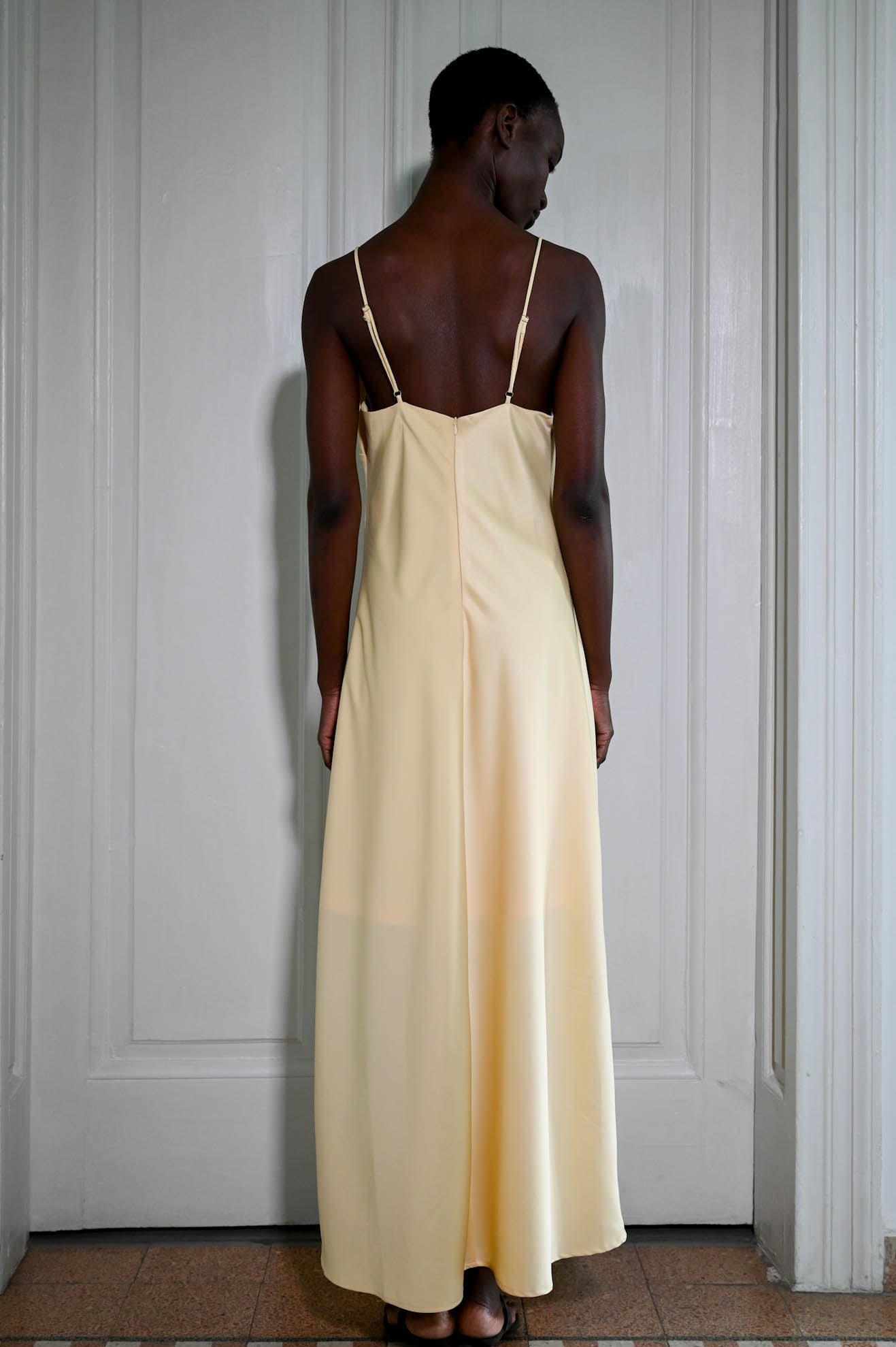 Φόρεμα σατέν μάξι