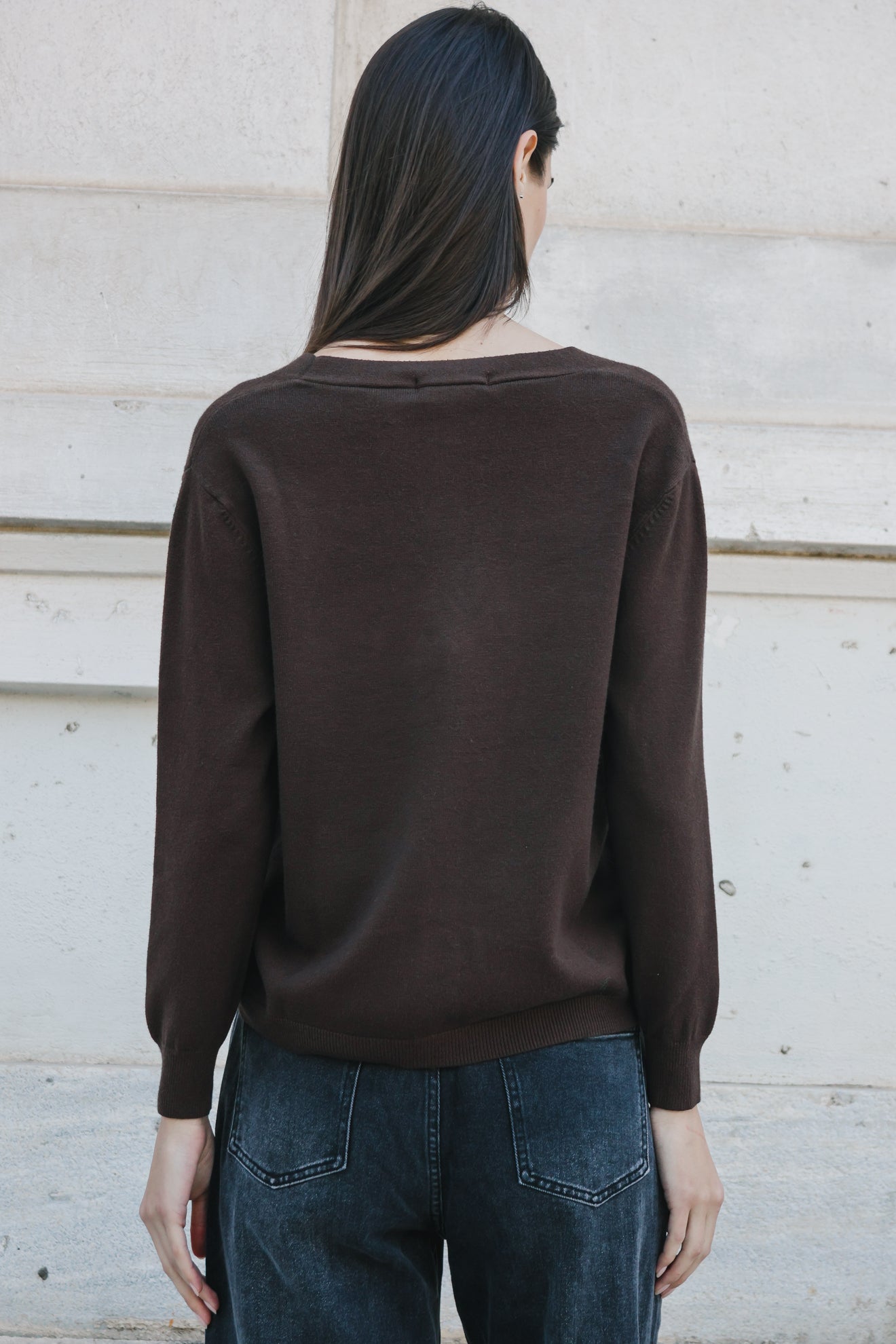 Πλεκτή ζακέτα με χρυσαφί κουμπιά