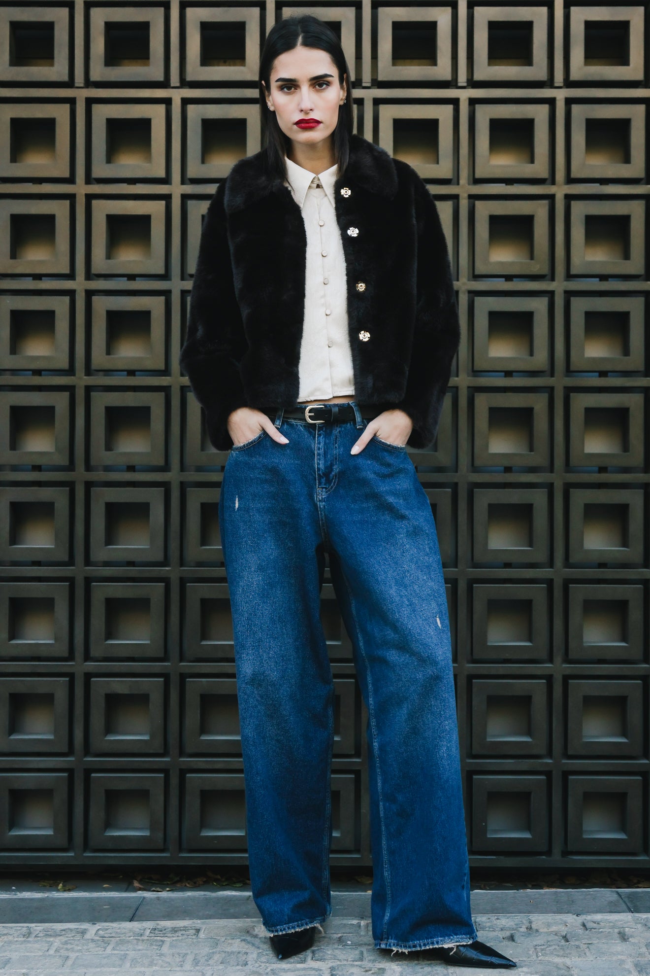 Τζιν με πολύ φαρδύ μπατζάκι