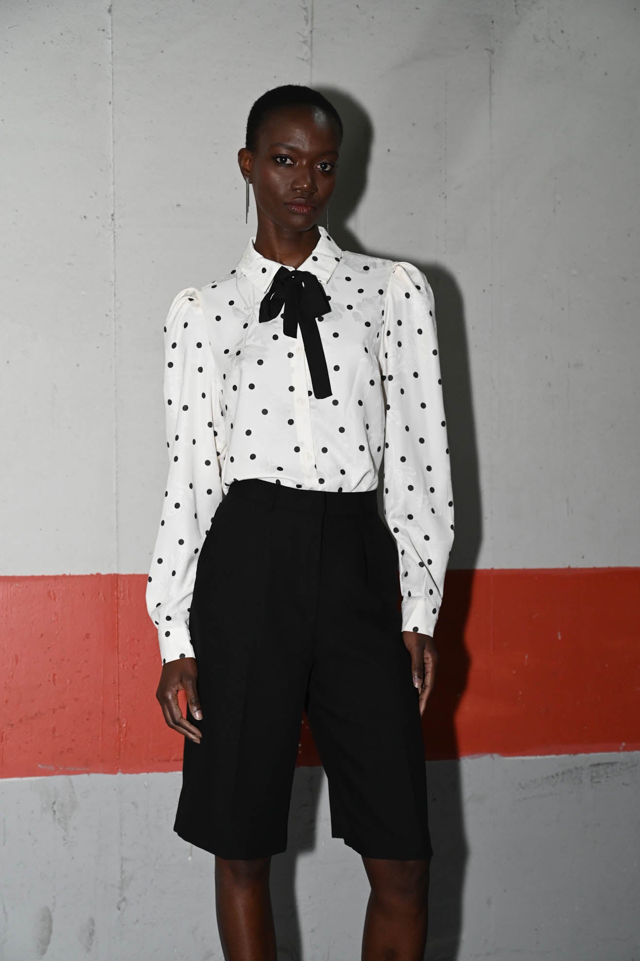 Μακριά βερμούδα με πιέτες